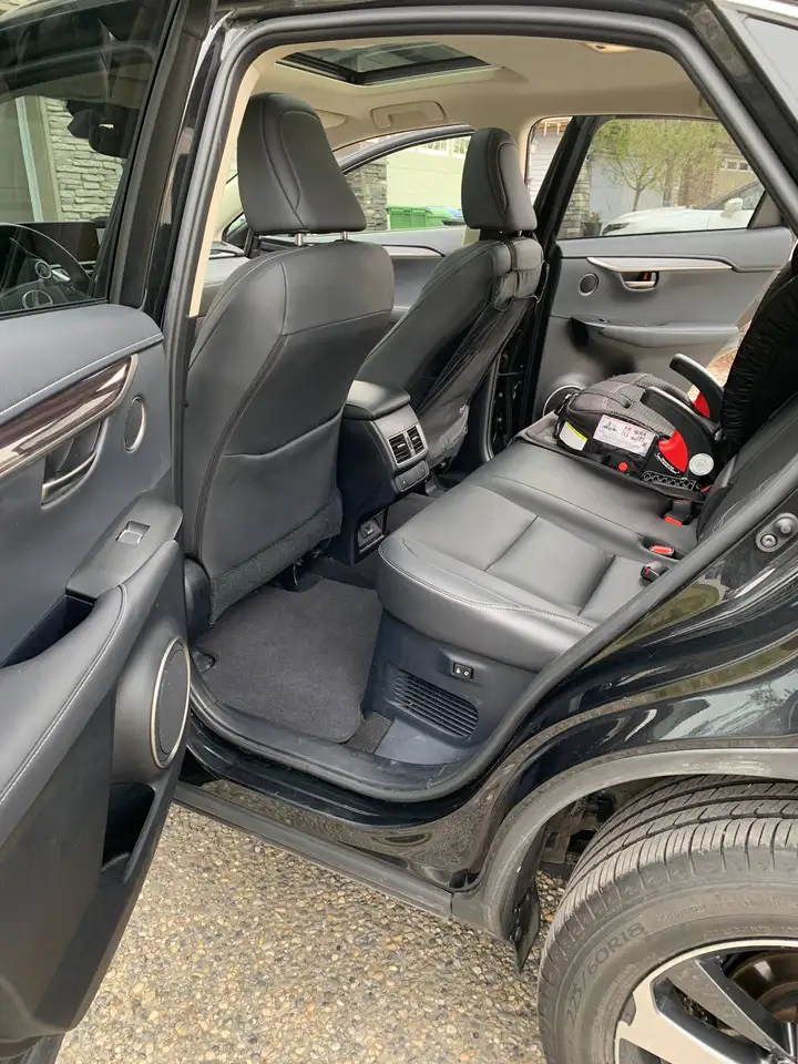 Lexus NX снимка Lexus NX