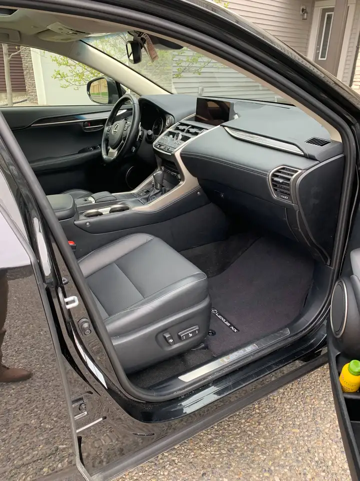 Lexus NX снимка Lexus NX