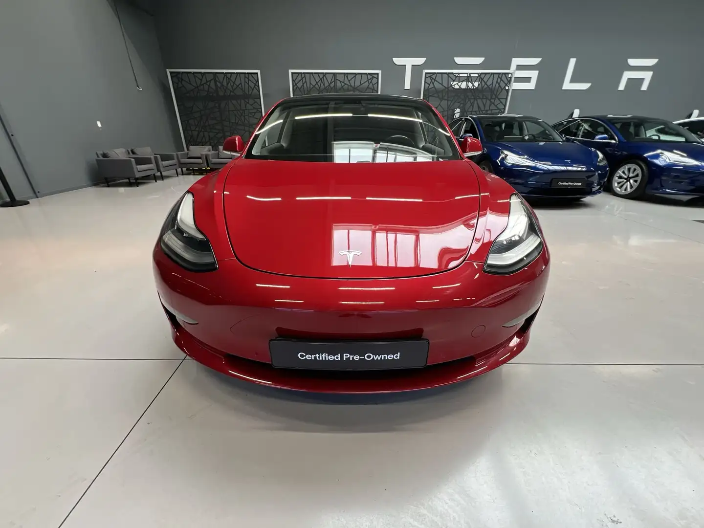 Tesla Model 3 Long Range AWD/Certified Pre owned Rood - 2