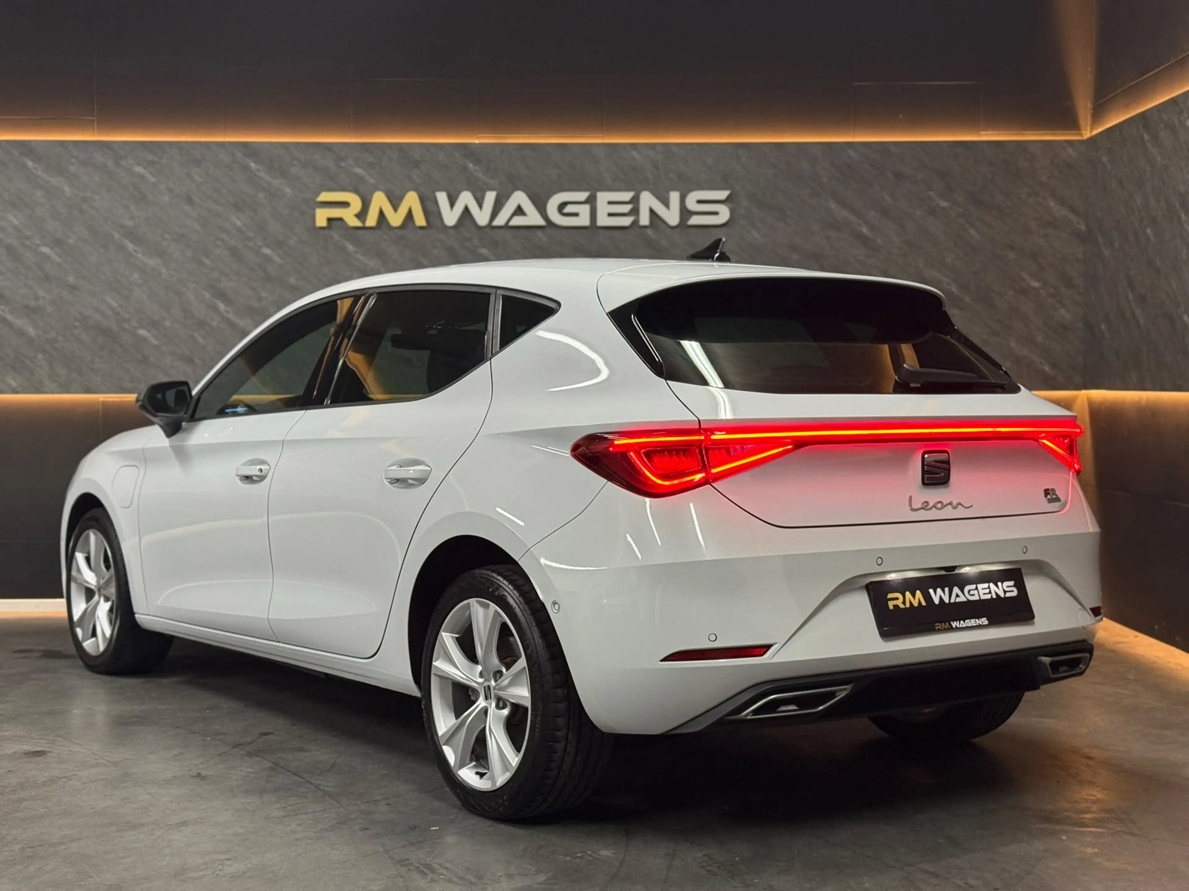 SEAT Leon 1.4 TSI FR eHybrid|Cam|Keyless|Memory|Sfeerv|Carpl — photo 5