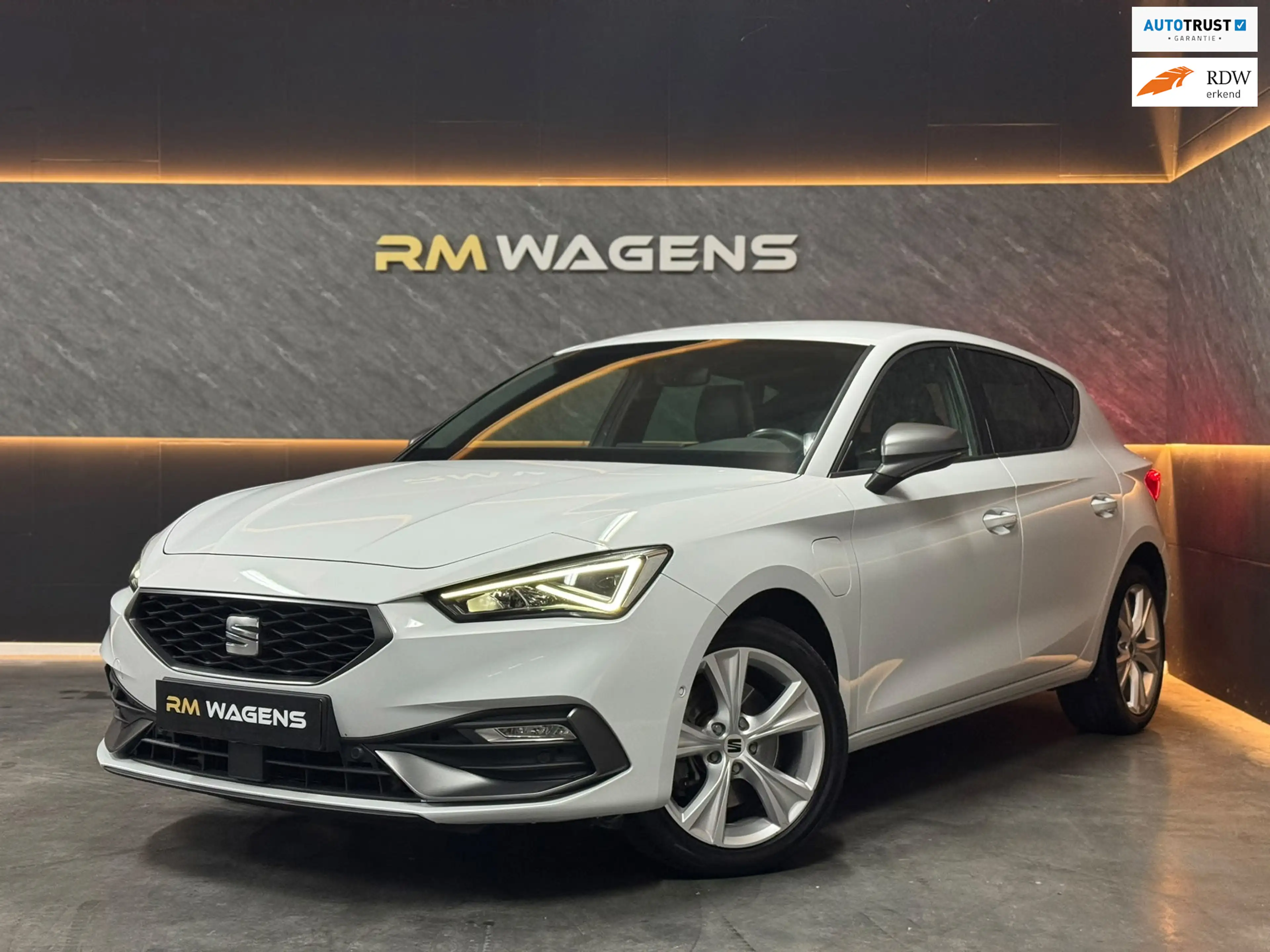 SEAT Leon 1.4 TSI FR eHybrid|Cam|Keyless|Memory|Sfeerv|Carpl