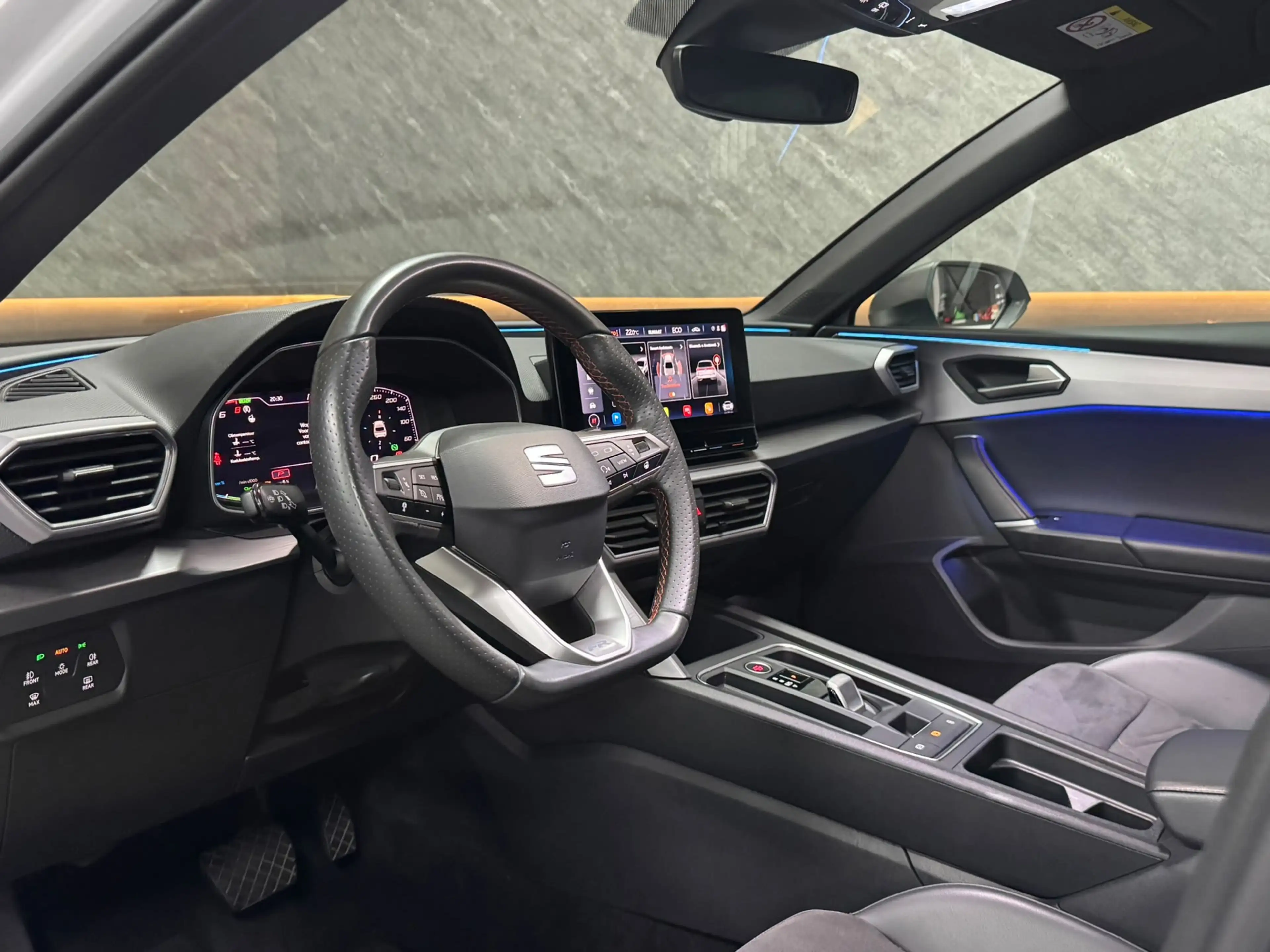 SEAT Leon 1.4 TSI FR eHybrid|Cam|Keyless|Memory|Sfeerv|Carpl — photo 17