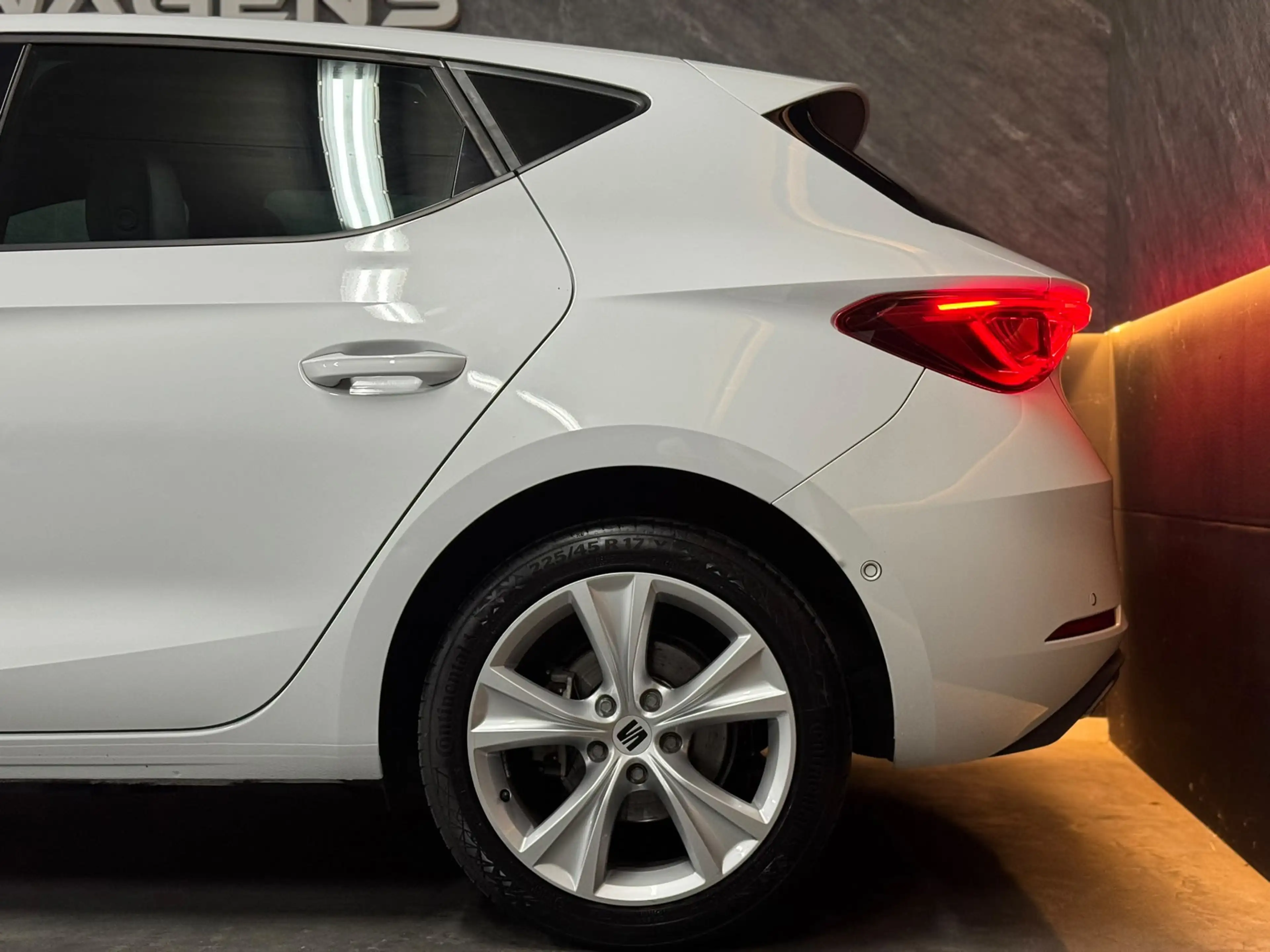 SEAT Leon 1.4 TSI FR eHybrid|Cam|Keyless|Memory|Sfeerv|Carpl — photo 14