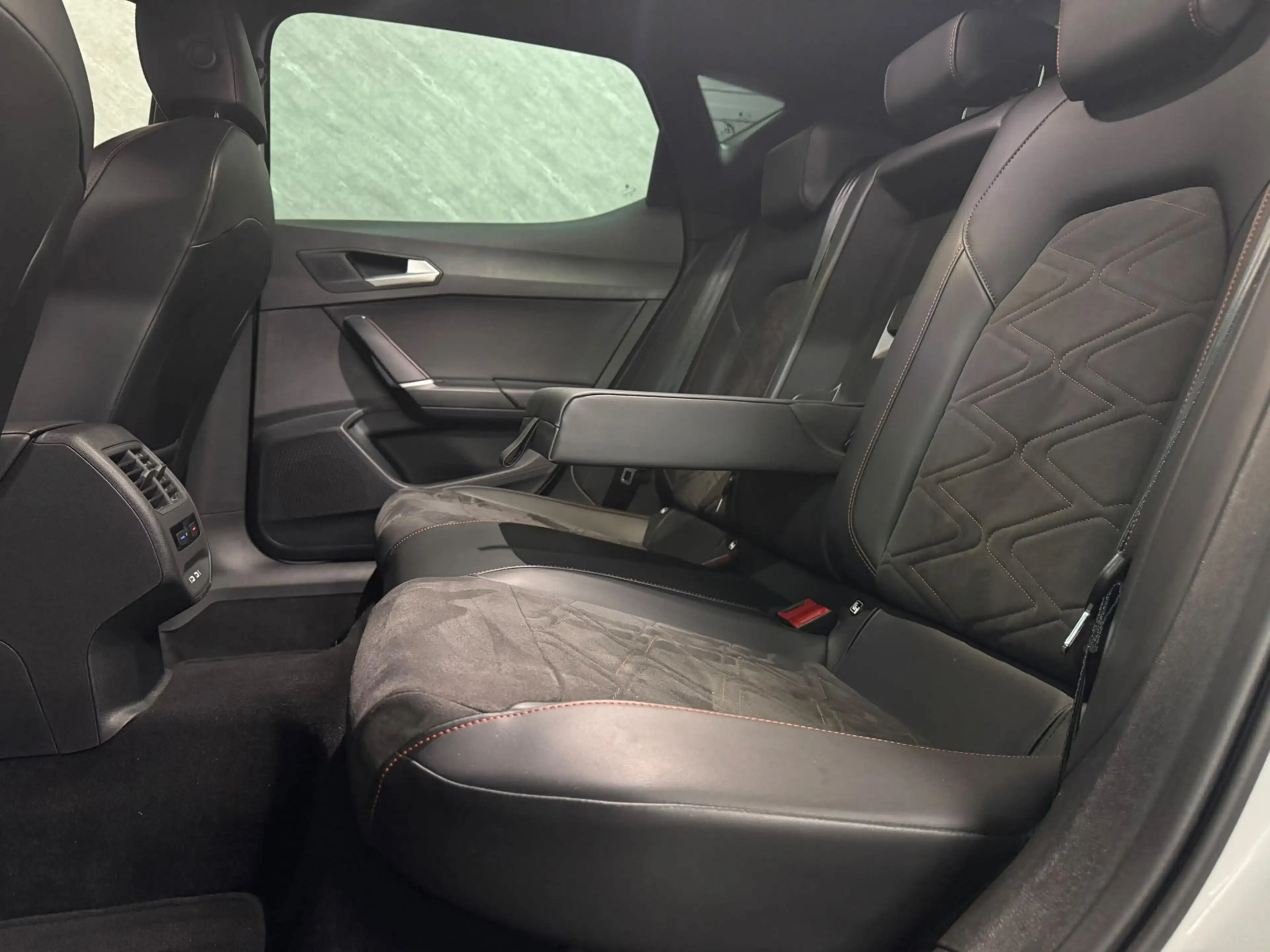 SEAT Leon 1.4 TSI FR eHybrid|Cam|Keyless|Memory|Sfeerv|Carpl — photo 31