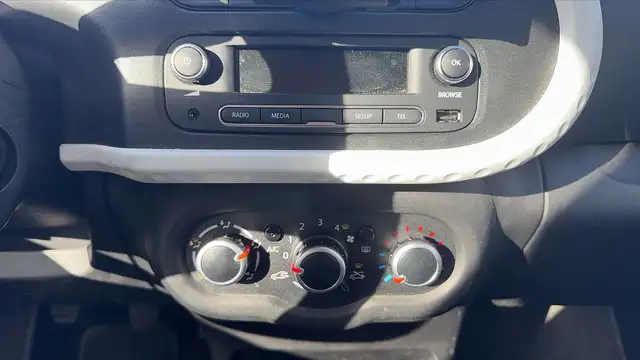 Renault Twingo view 13