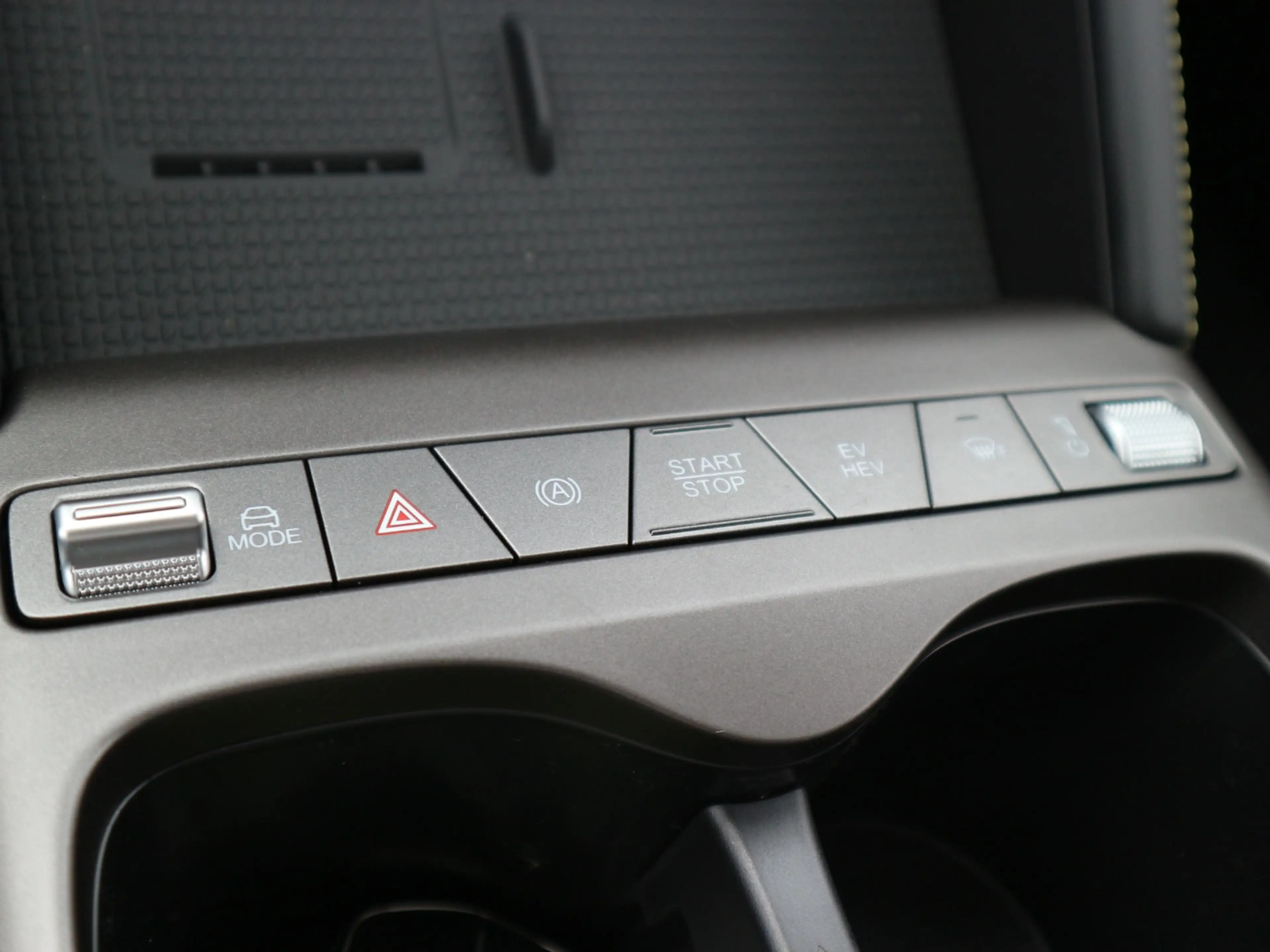 BYD Atto 2 DM-i Boost 360° LED Navi Pano SHZ Assist — photo 15