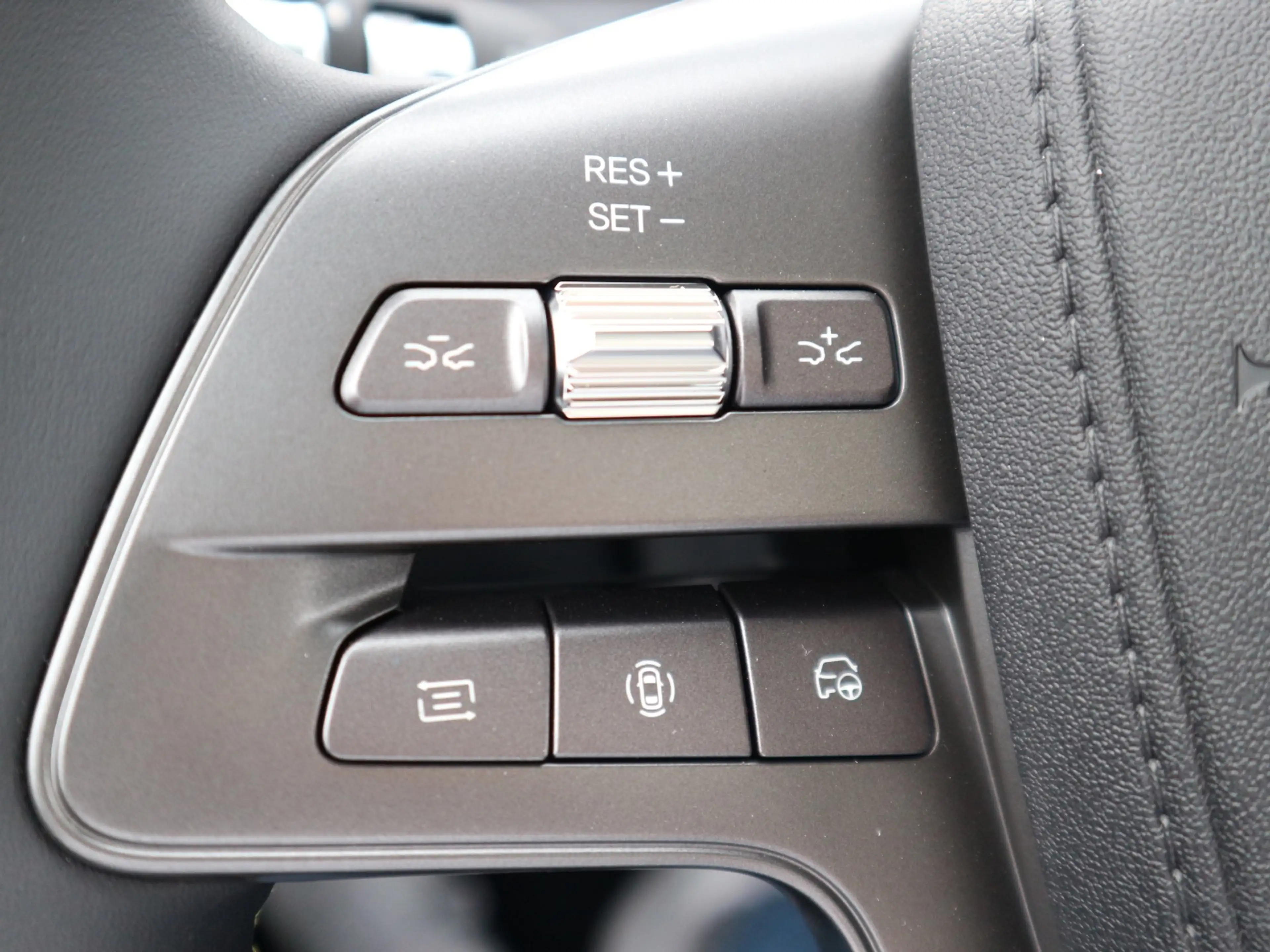 BYD Atto 2 DM-i Boost 360° LED Navi Pano SHZ Assist — photo 20