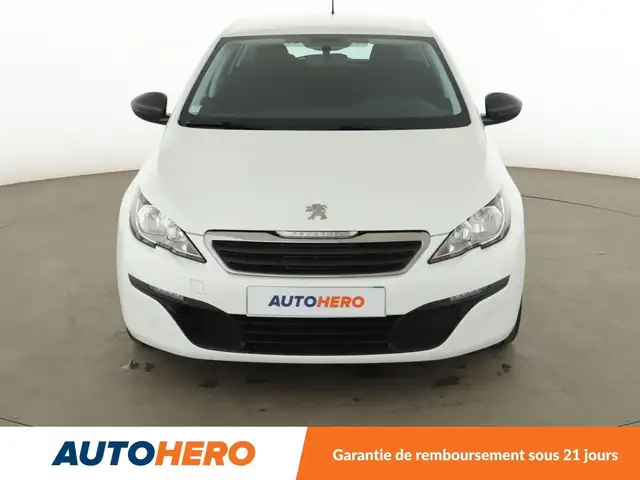 Peugeot 308 view 9