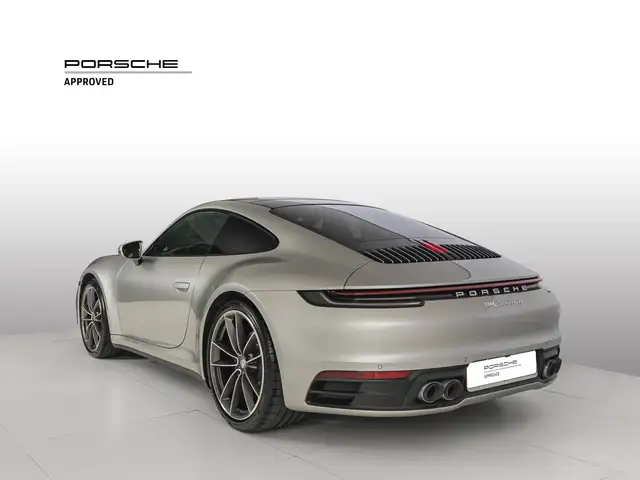 Porsche 911 view 2