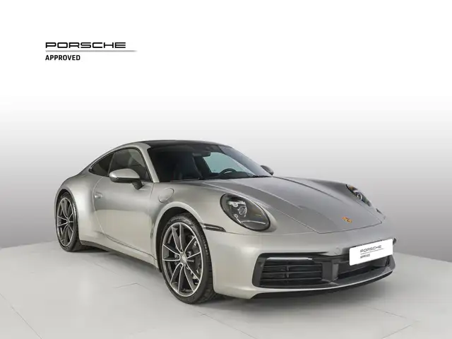Porsche 911 view 4
