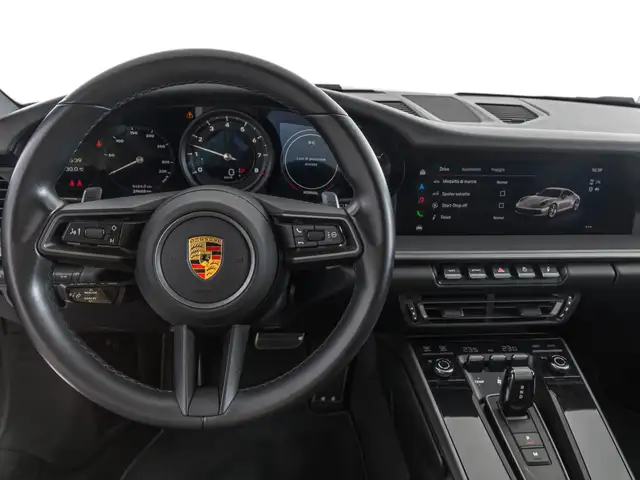 Porsche 911 view 11