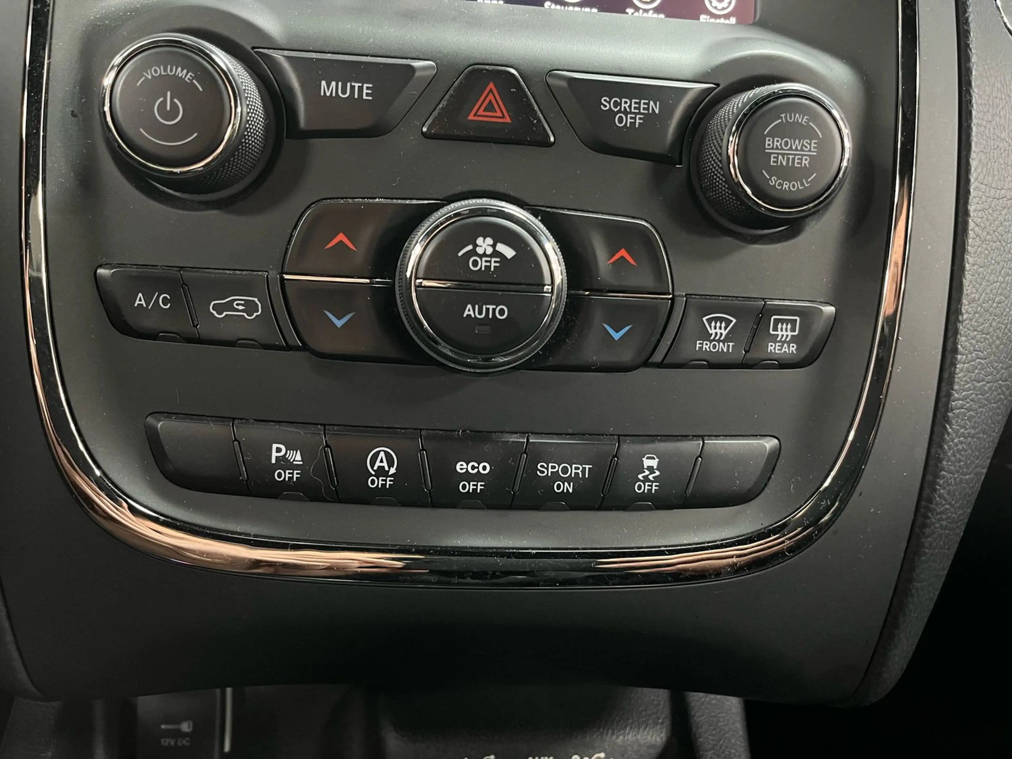 Dodge Durango 3,6l V6 *7-SITZE / KAMERA/4x4* — photo 24