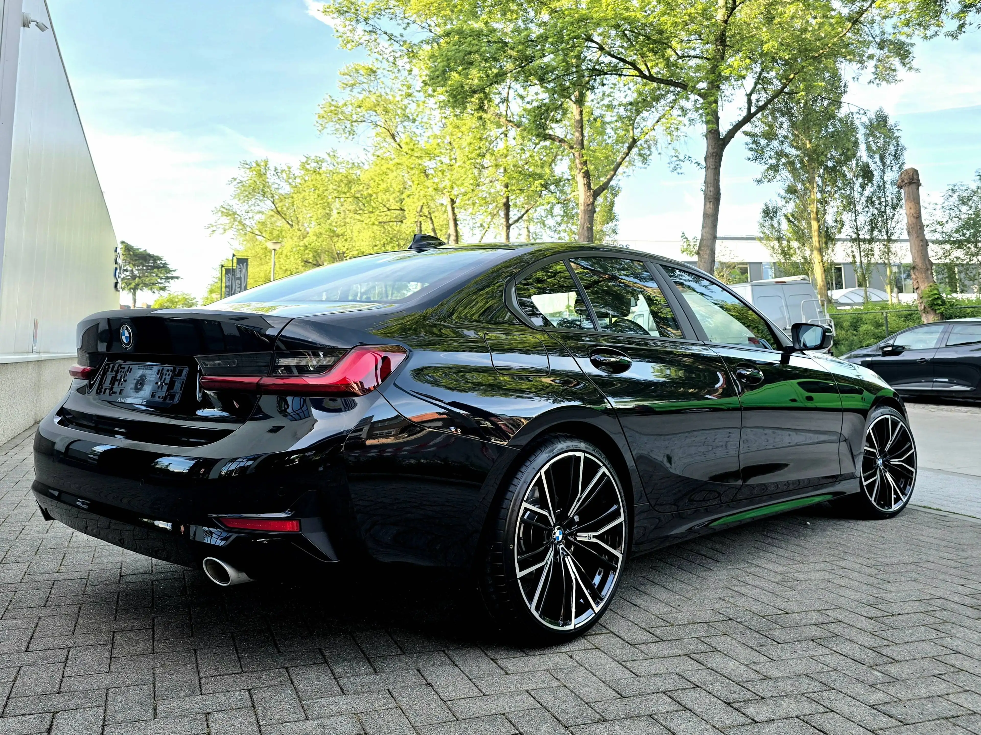 BMW 316 316DA 2.0D Sportseats-Virtual Cockpit-Geperforeerd leder-LED-Ambiance Light enz. — photo 2