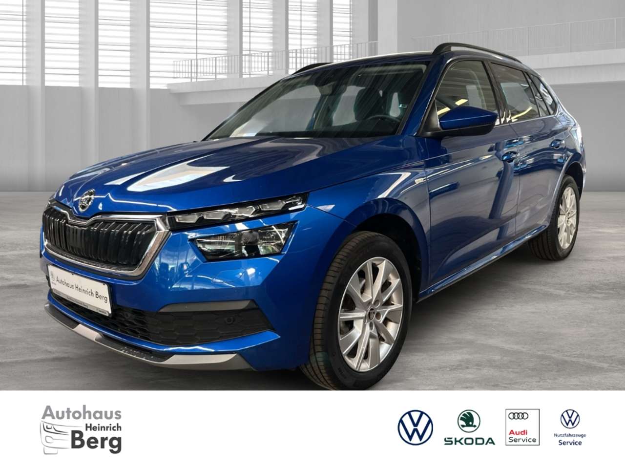 Skoda Kamiq 2022 — Tour 1.0 TSI DSG AHK-klappbar Navi Digitales Cockp