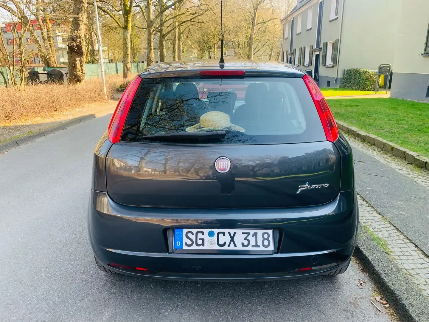 Fiat Grande Punto Grande+Punto++5-Türer+1.2+8V+Active Grau - 2