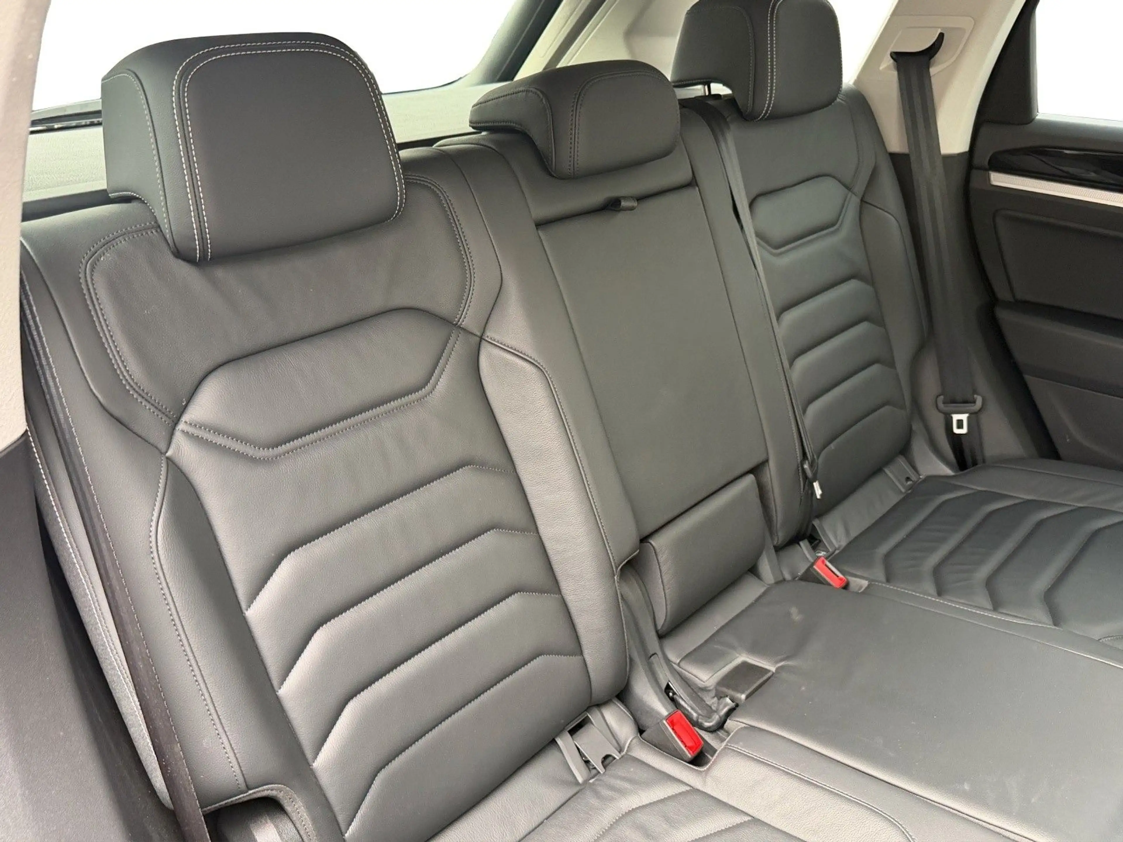 Volkswagen Touareg 3.0 TDI 4Motion+AHK+Luft+360°+ — photo 13