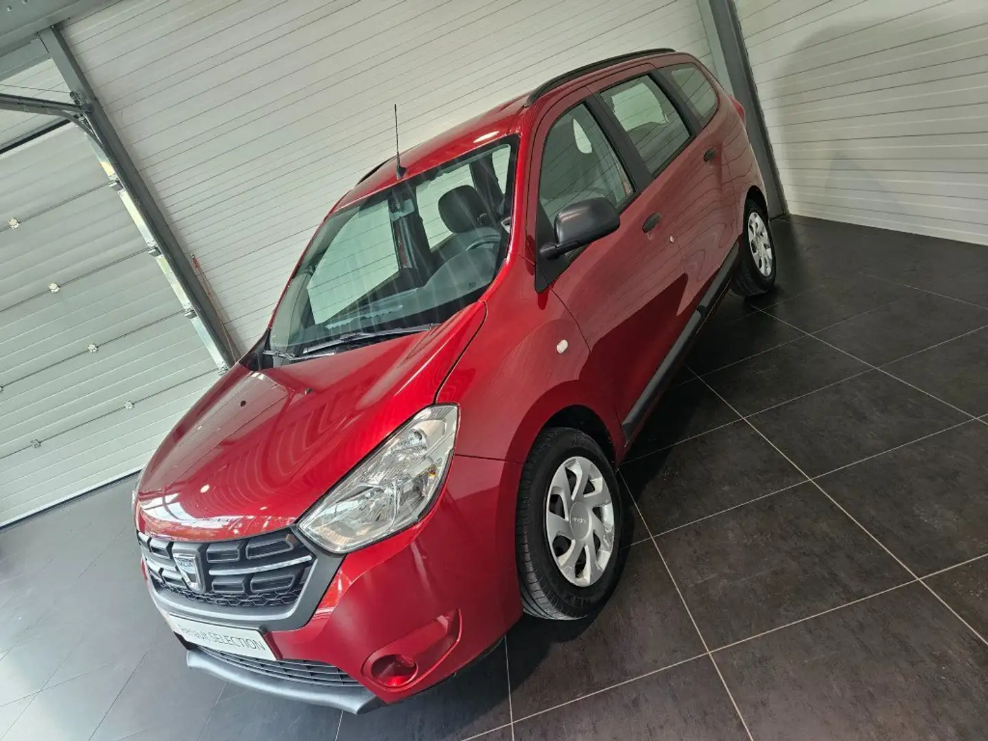Dacia Lodgy Lodgy 1.5 Blue dCi Essential 5pl.AIRCO RADARS ARR. Rouge - 1