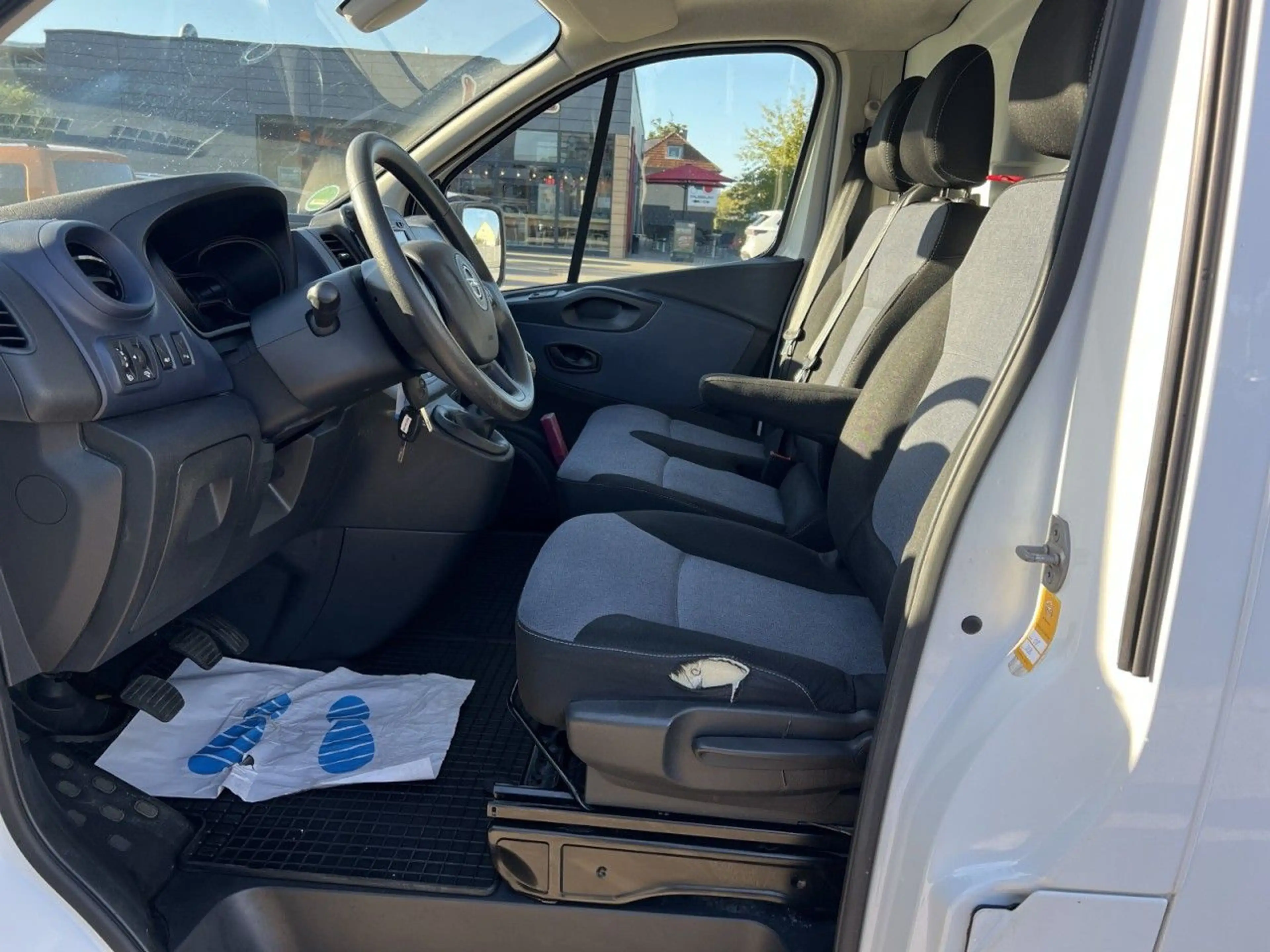 Opel Vivaro B Kasten/Kombi L1H1 2,9t*Navi*PDC*Euro6* — photo 15