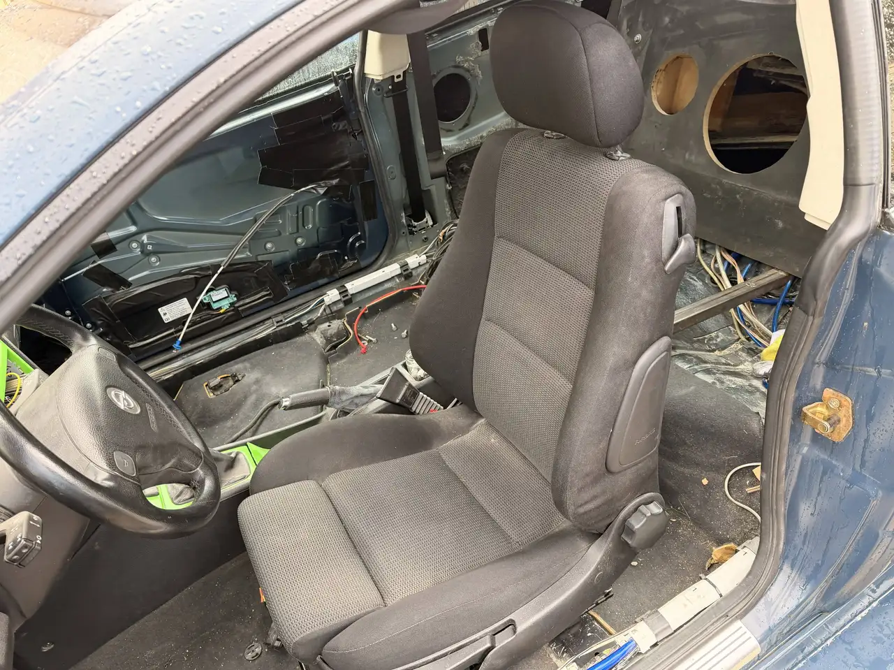 Opel Astra Coupé 2,2 16V, foto 8