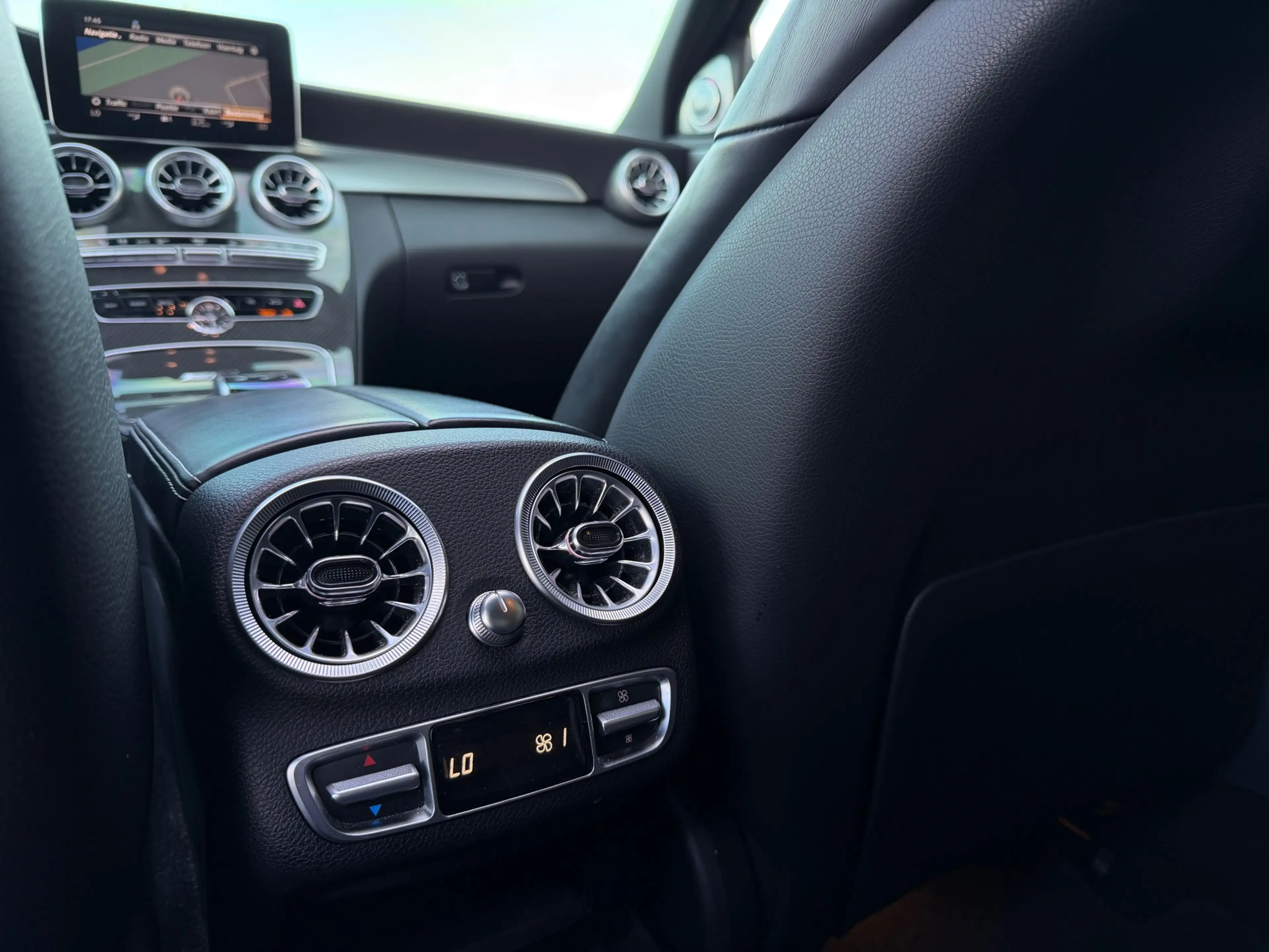 Mercedes-Benz C 63 AMG S|Pano|Burmester|360camera| — photo 7