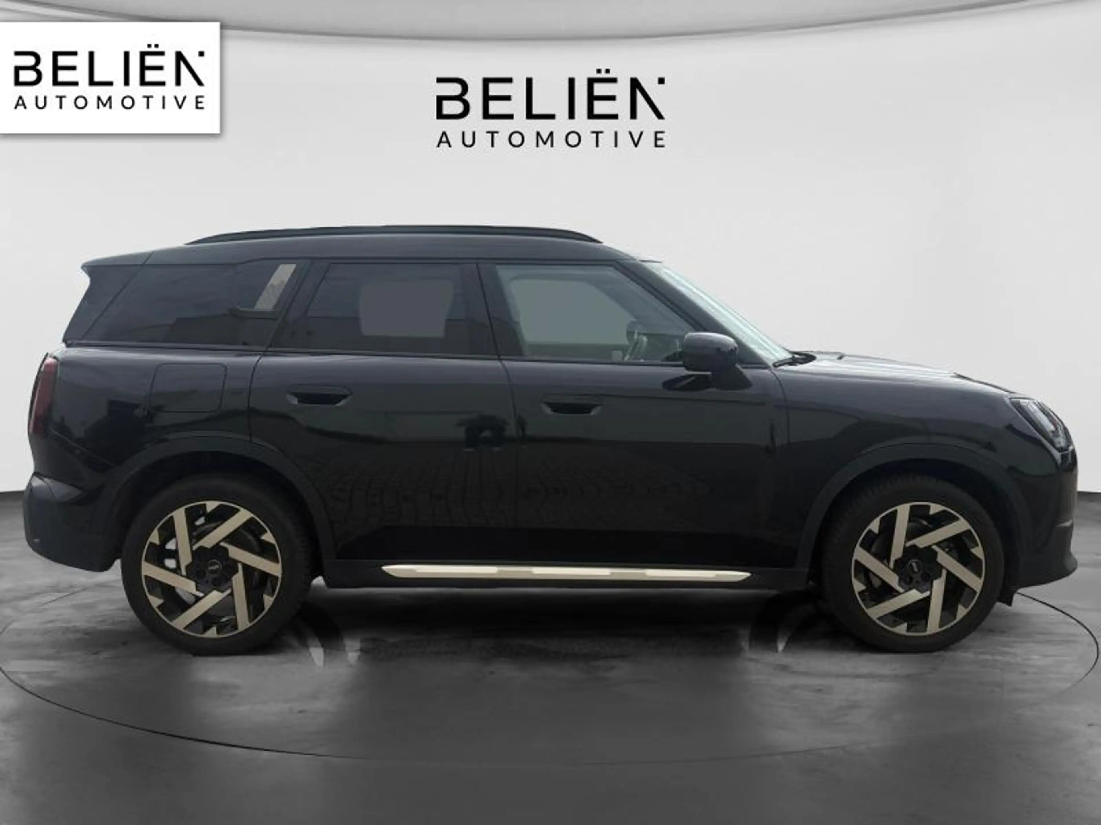 MINI Countryman C Favoured Trim — photo 6