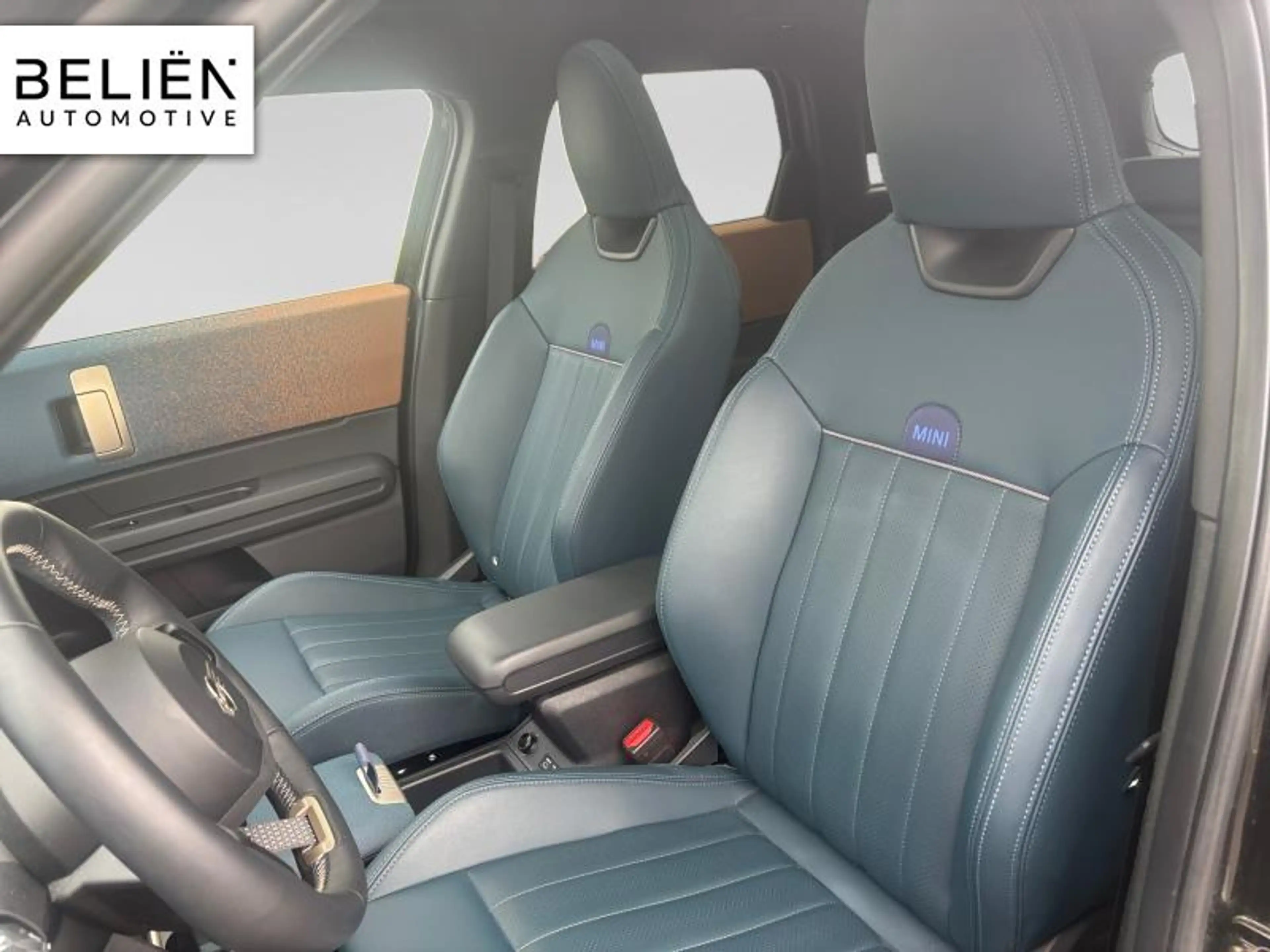 MINI Countryman C Favoured Trim — photo 12