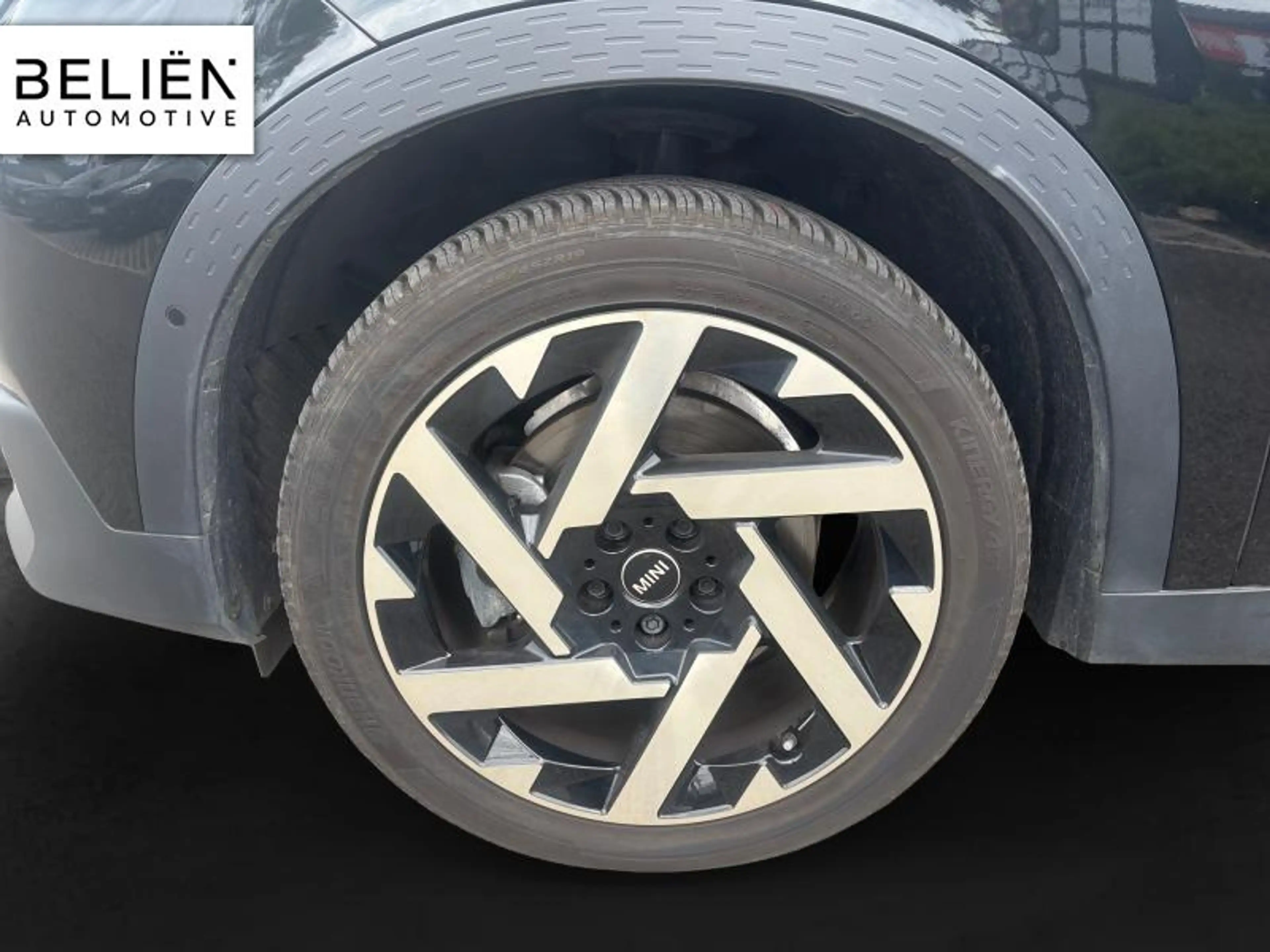 MINI Countryman C Favoured Trim — photo 7