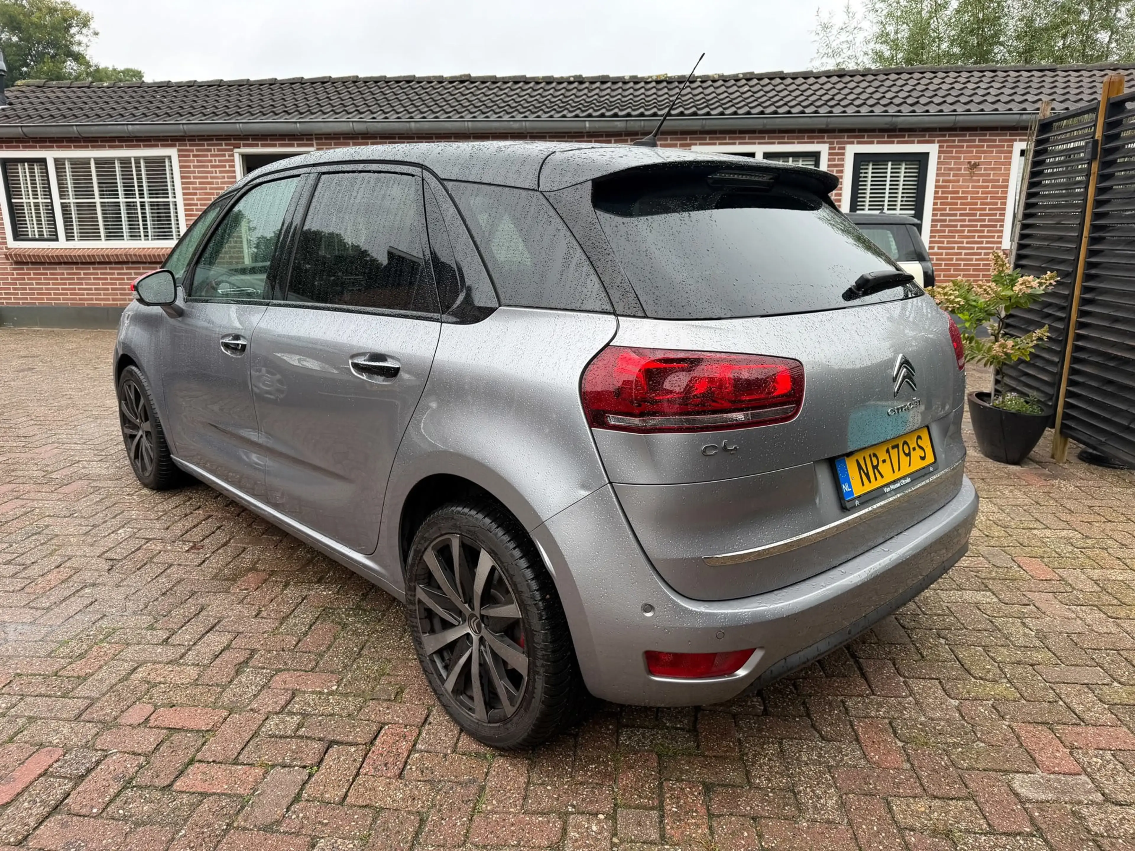 Citroen C4 Picasso 1.6 THP Shine AUTOMAAT — photo 2