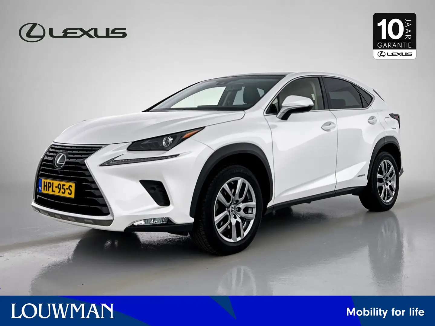 Lexus NX 300h AWD Luxury Line Limited | Trekhaak | Panoramadak | Blanco - 1