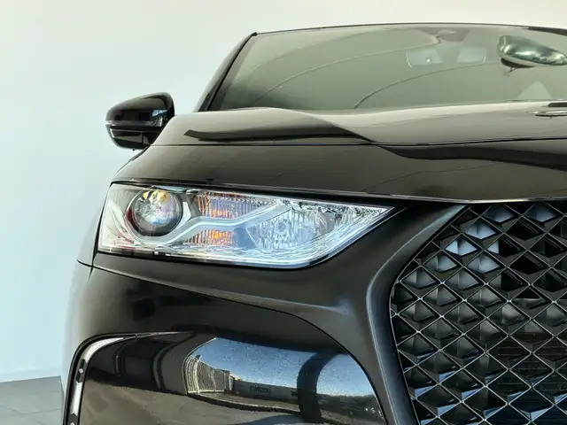 DS Automobiles DS 7 Crossback view 5