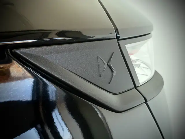 DS Automobiles DS 7 Crossback view 13