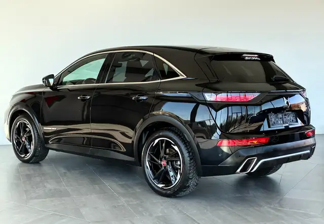 DS Automobiles DS 7 Crossback view 9