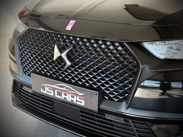 DS Automobiles DS 7 Crossback view 3