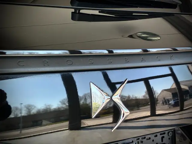 DS Automobiles DS 7 Crossback view 12