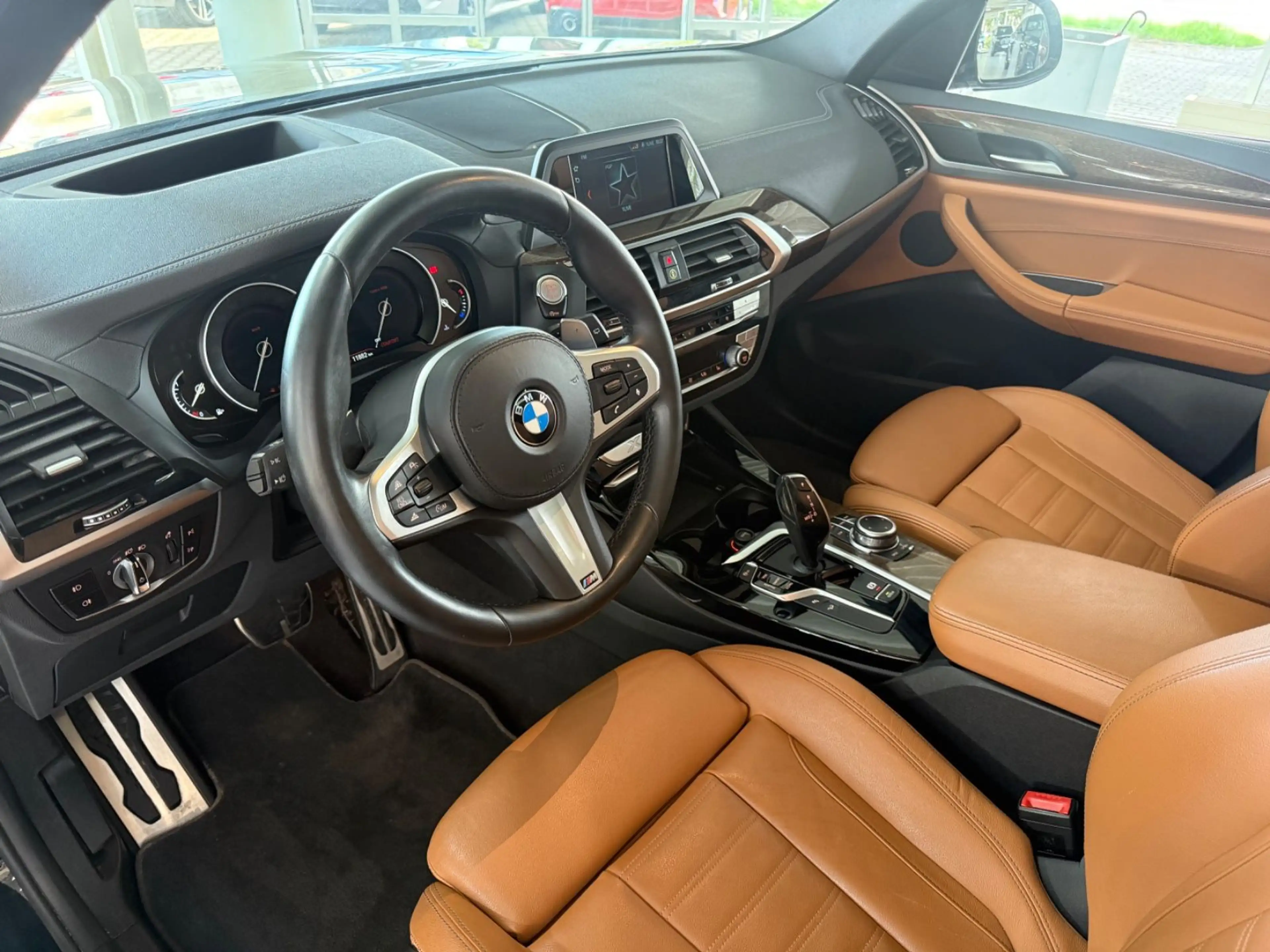 BMW X3 xDrive 20i M Sportpaket AUT./HUD/CAM/PANO. — photo 9