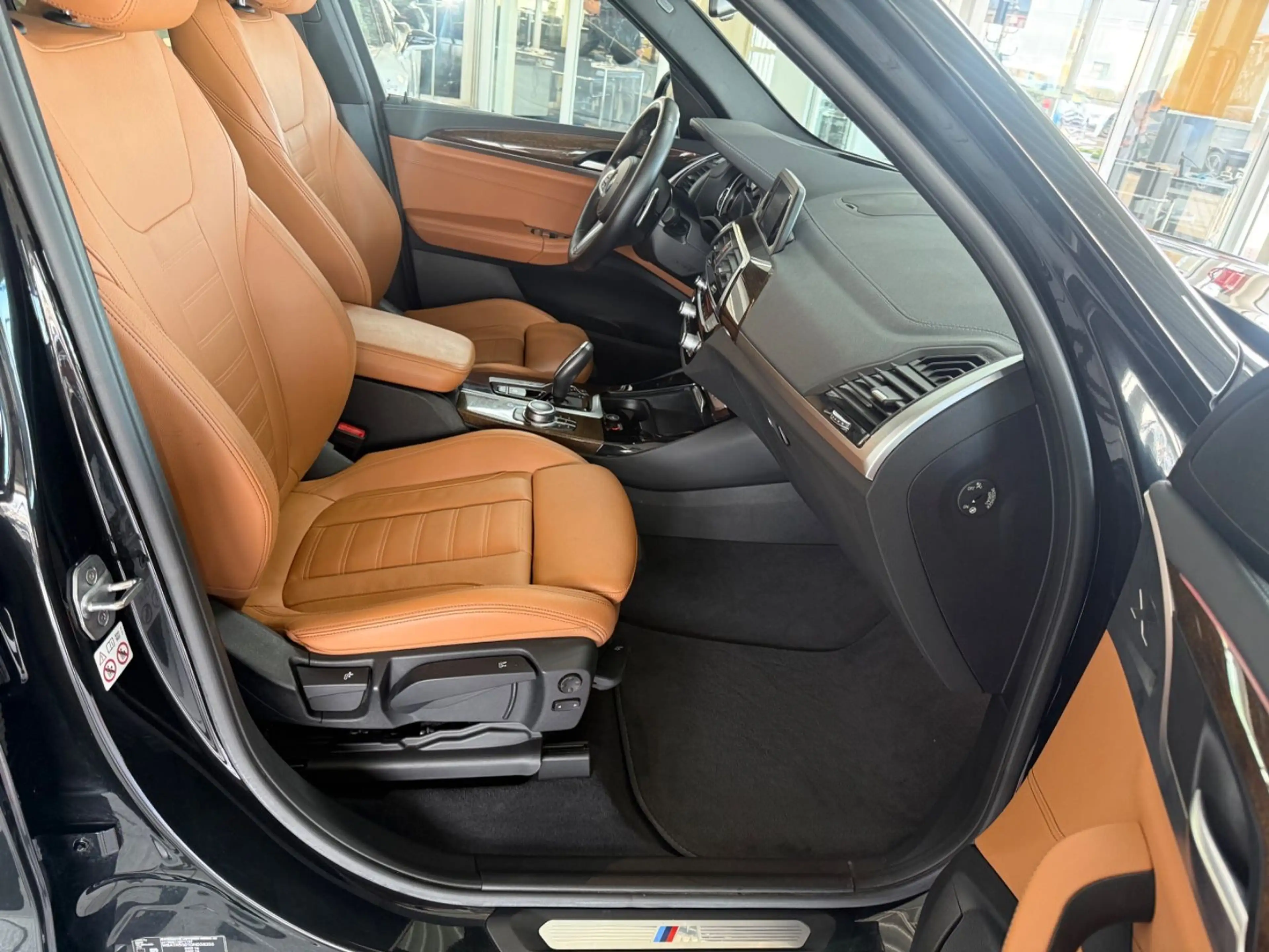 BMW X3 xDrive 20i M Sportpaket AUT./HUD/CAM/PANO. — photo 6