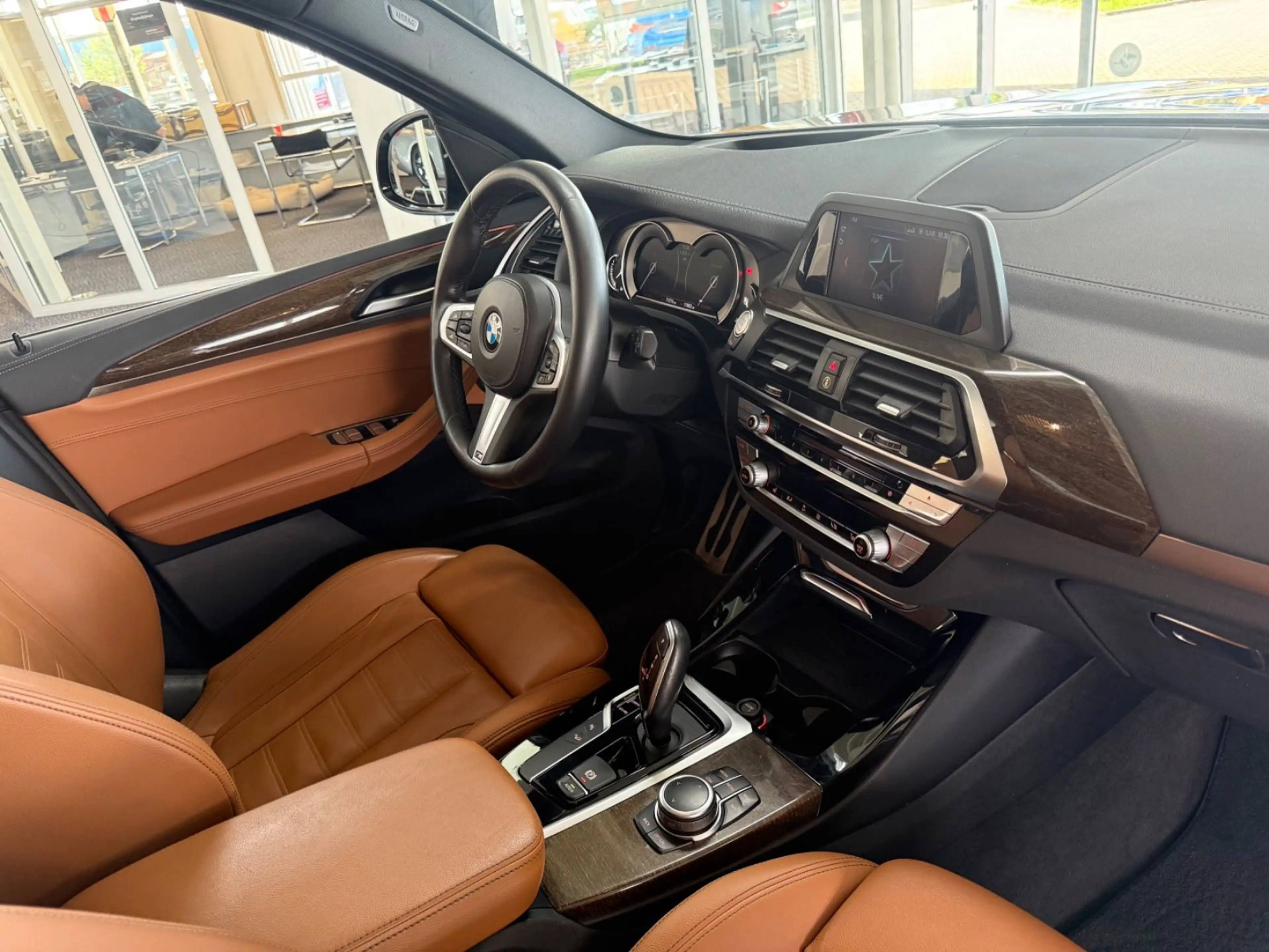 BMW X3 xDrive 20i M Sportpaket AUT./HUD/CAM/PANO. — photo 7