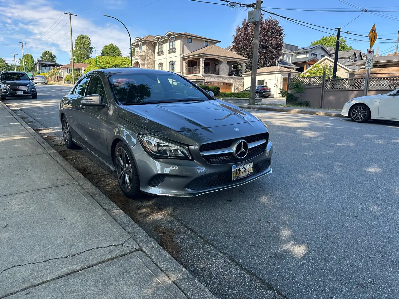 Mercedes-Benz CLA снимка Mercedes-Benz CLA