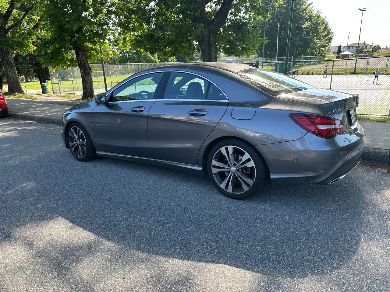 Mercedes-Benz CLA снимка Mercedes-Benz CLA