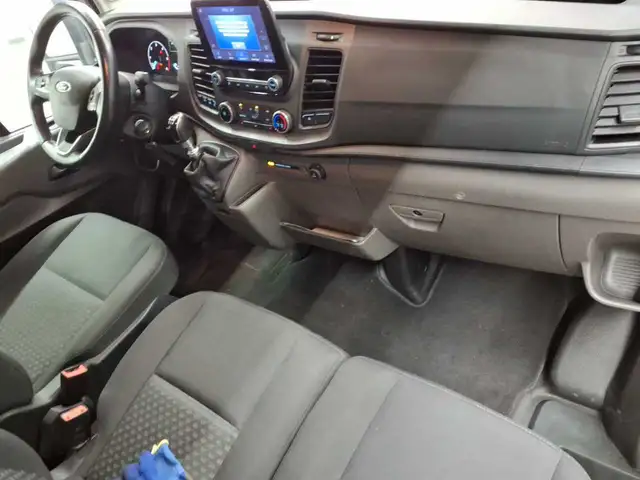 Ford Transit view 9