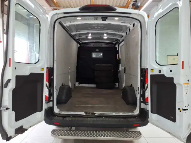Ford Transit view 15