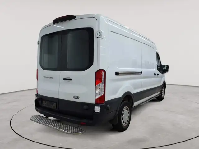 Ford Transit view 4