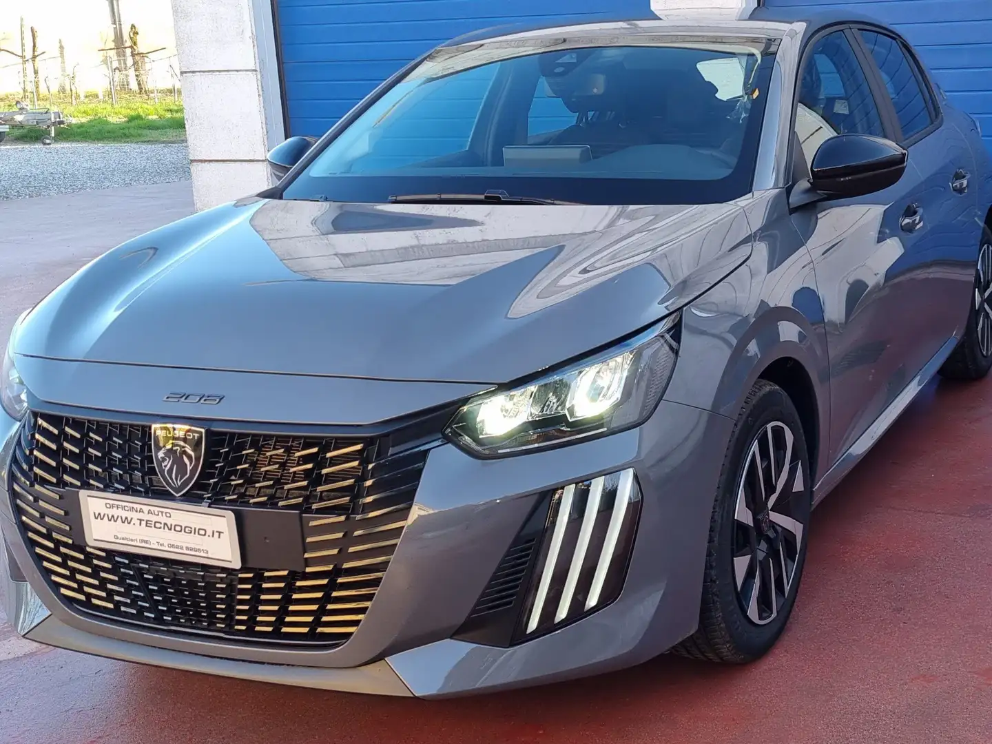 Peugeot 208 1.2 ACTIVE 75 CV PURETECH KM ZERO X NEOPATENTATI Grau - 1
