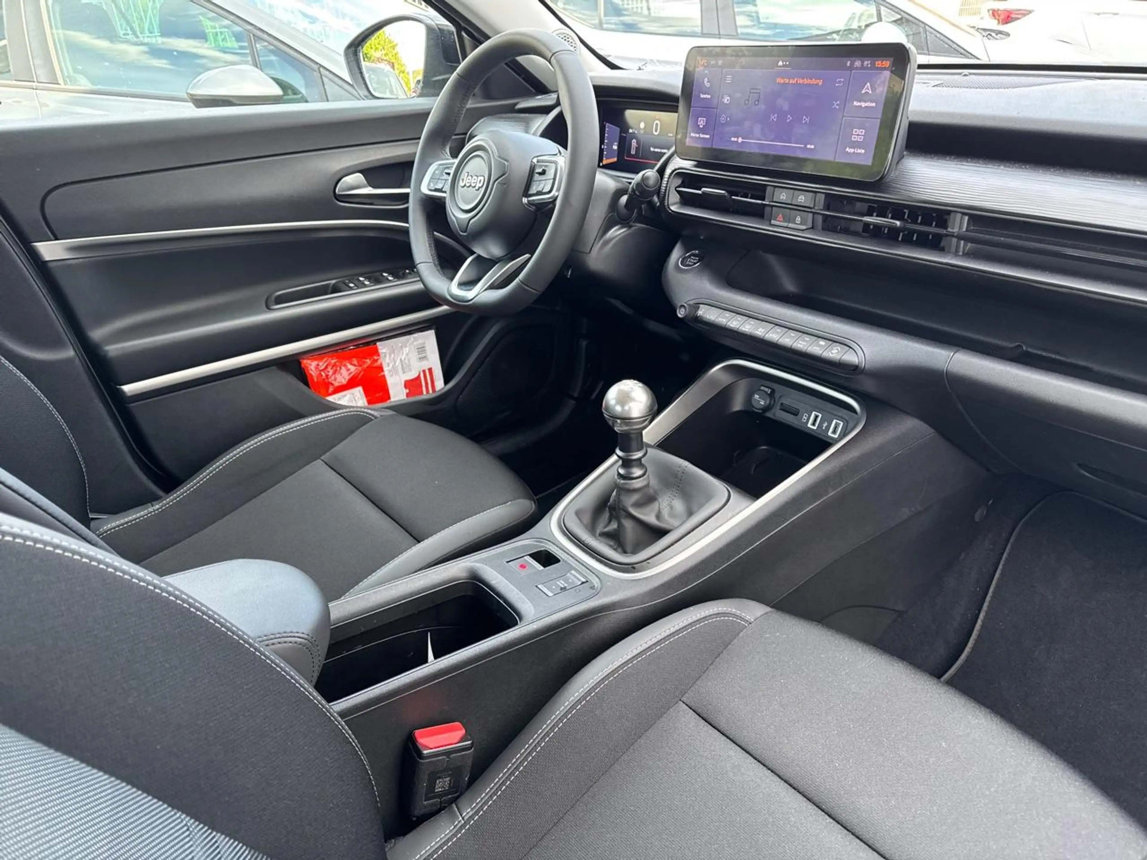 Jeep Avenger Altitude 1.2 T-GDI KAT Android Auto — photo 15