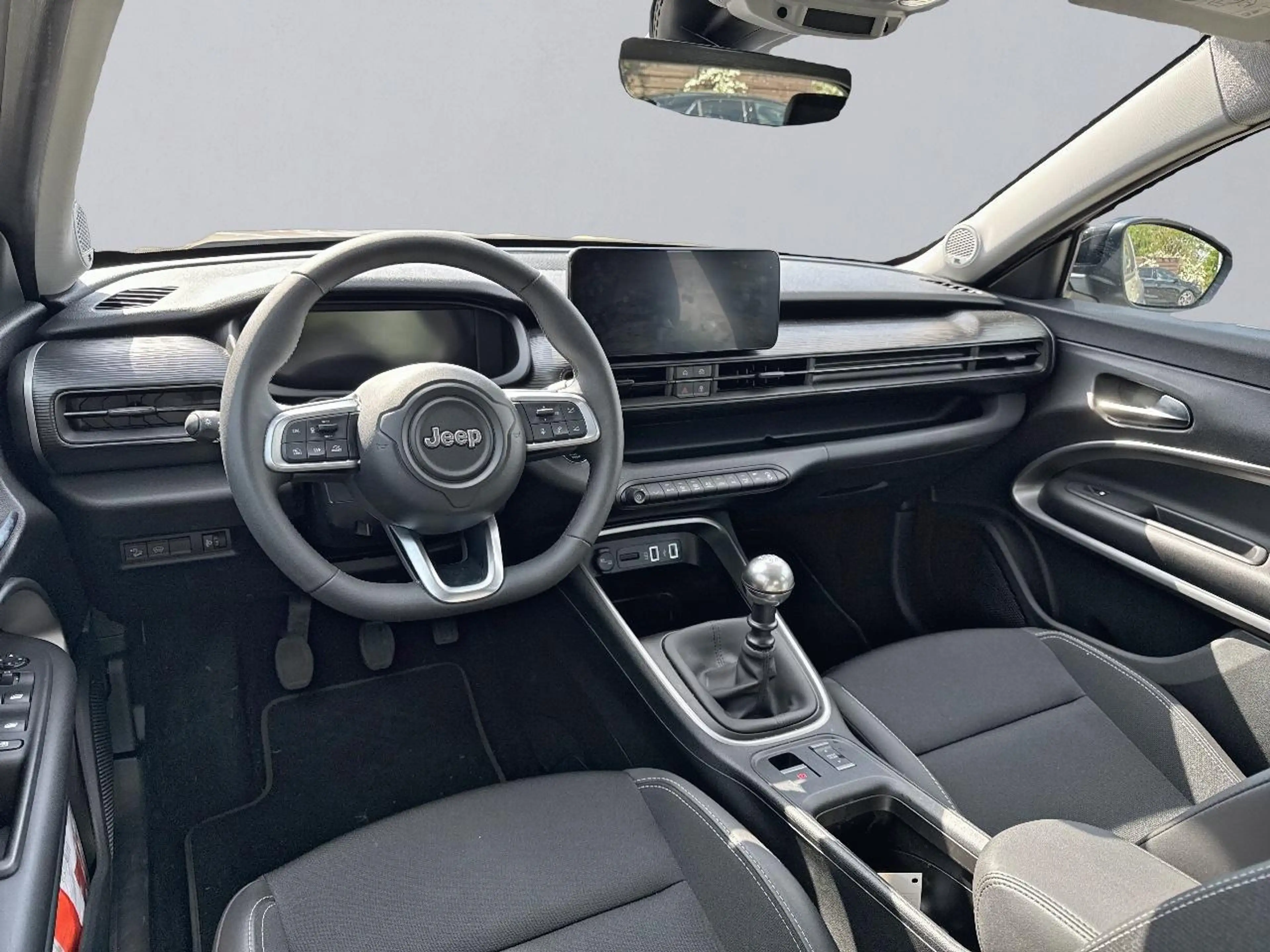 Jeep Avenger Altitude 1.2 T-GDI KAT Android Auto — photo 8