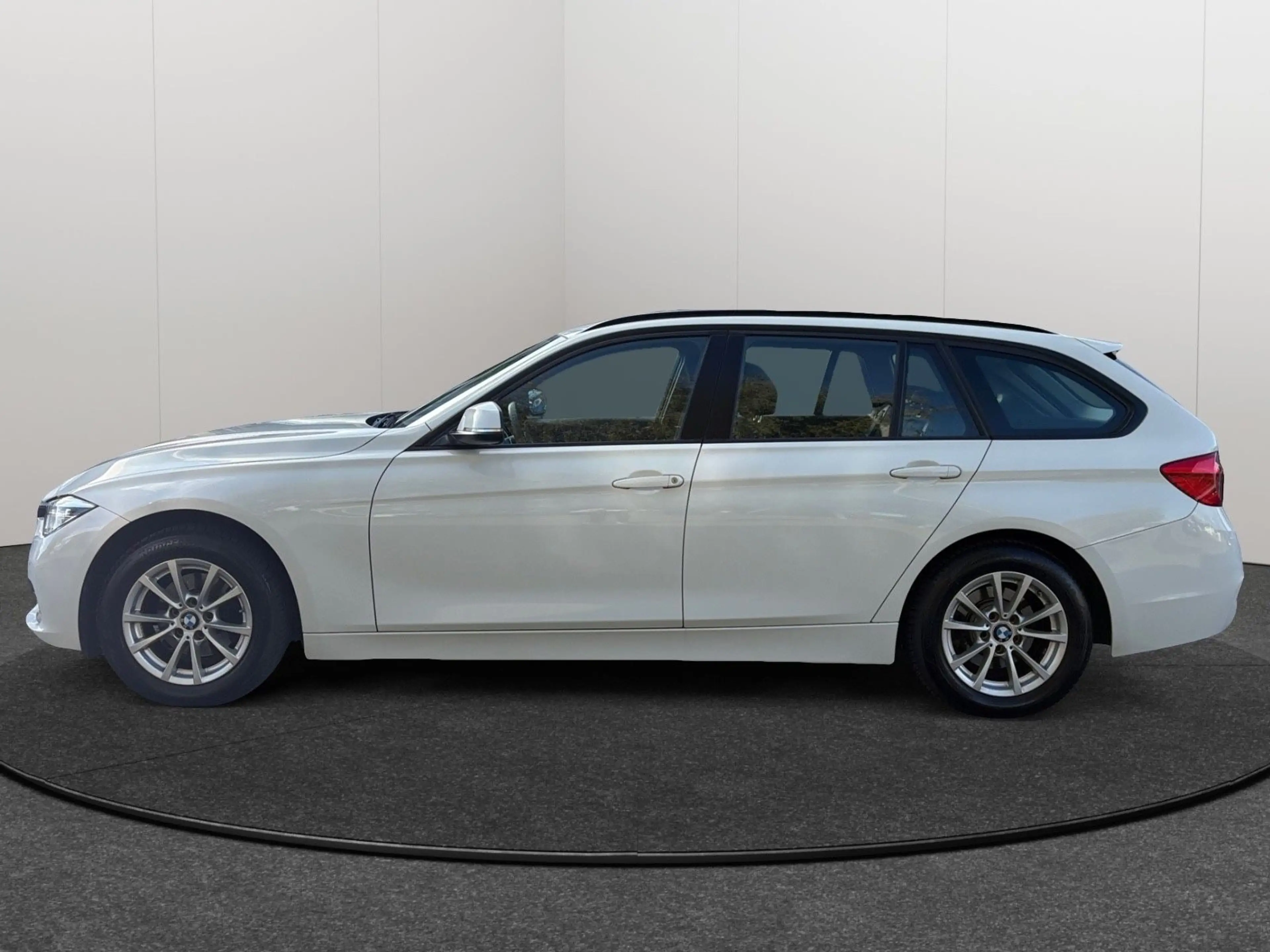 BMW 318 d Touring Advantage/LED/ 8 Fach/Garantie — photo 4