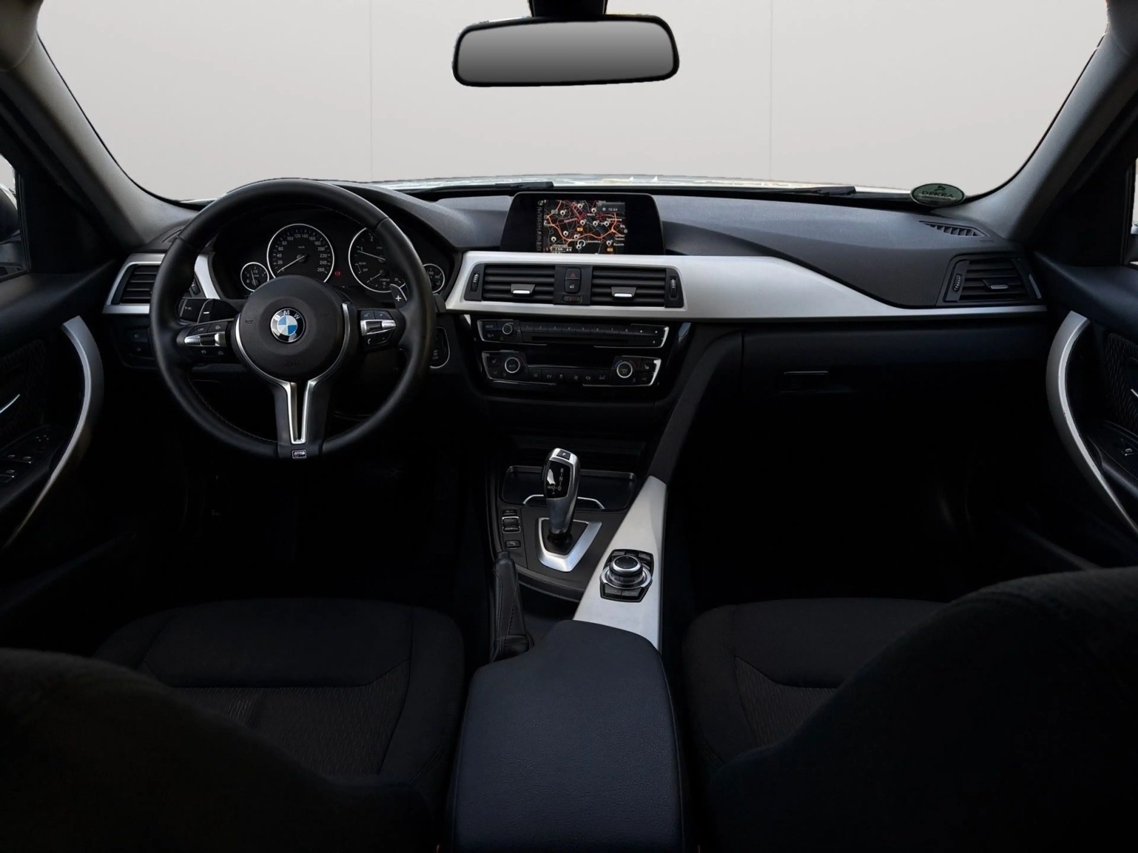 BMW 318 d Touring Advantage/LED/ 8 Fach/Garantie — photo 13