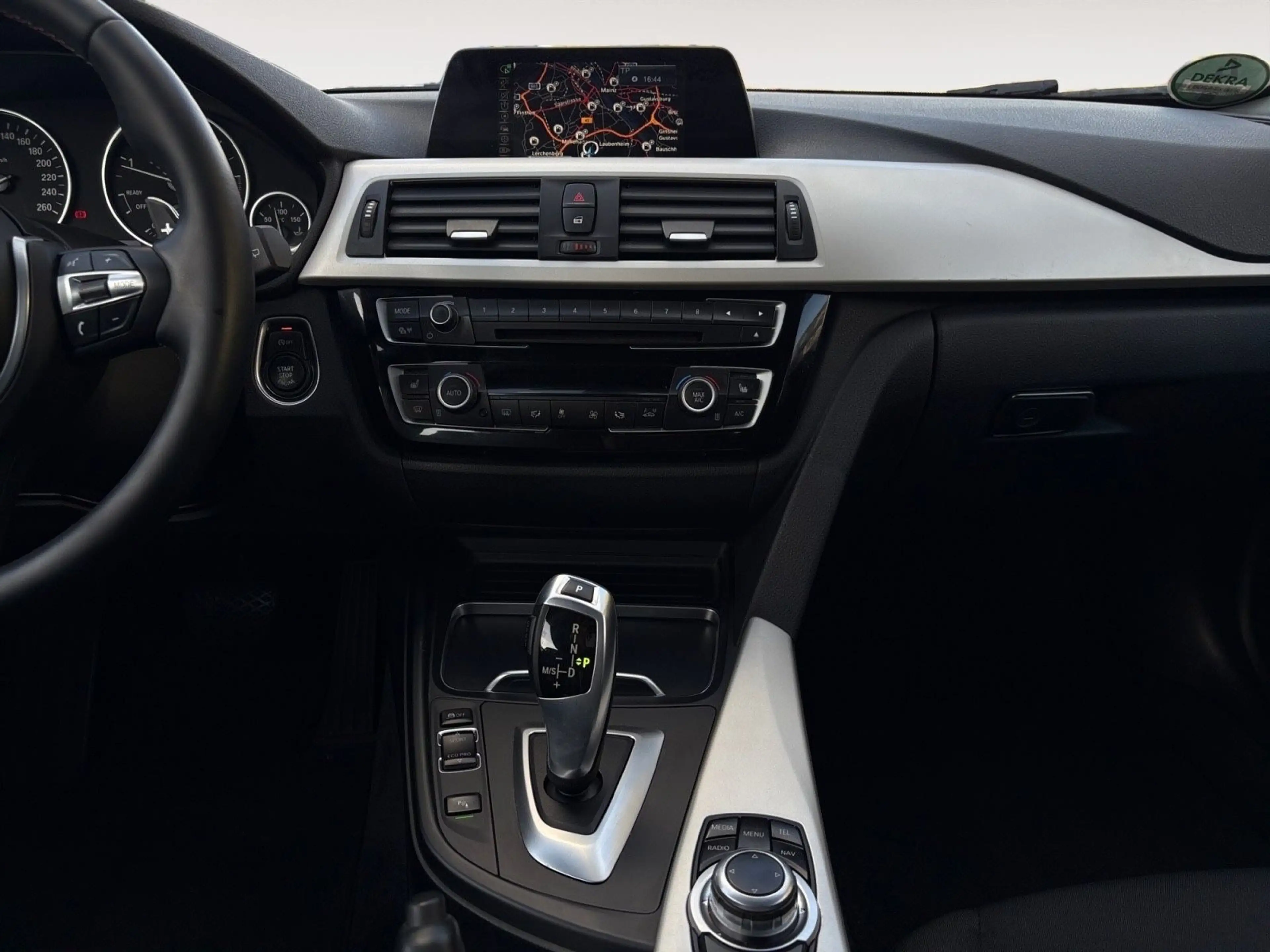 BMW 318 d Touring Advantage/LED/ 8 Fach/Garantie — photo 15