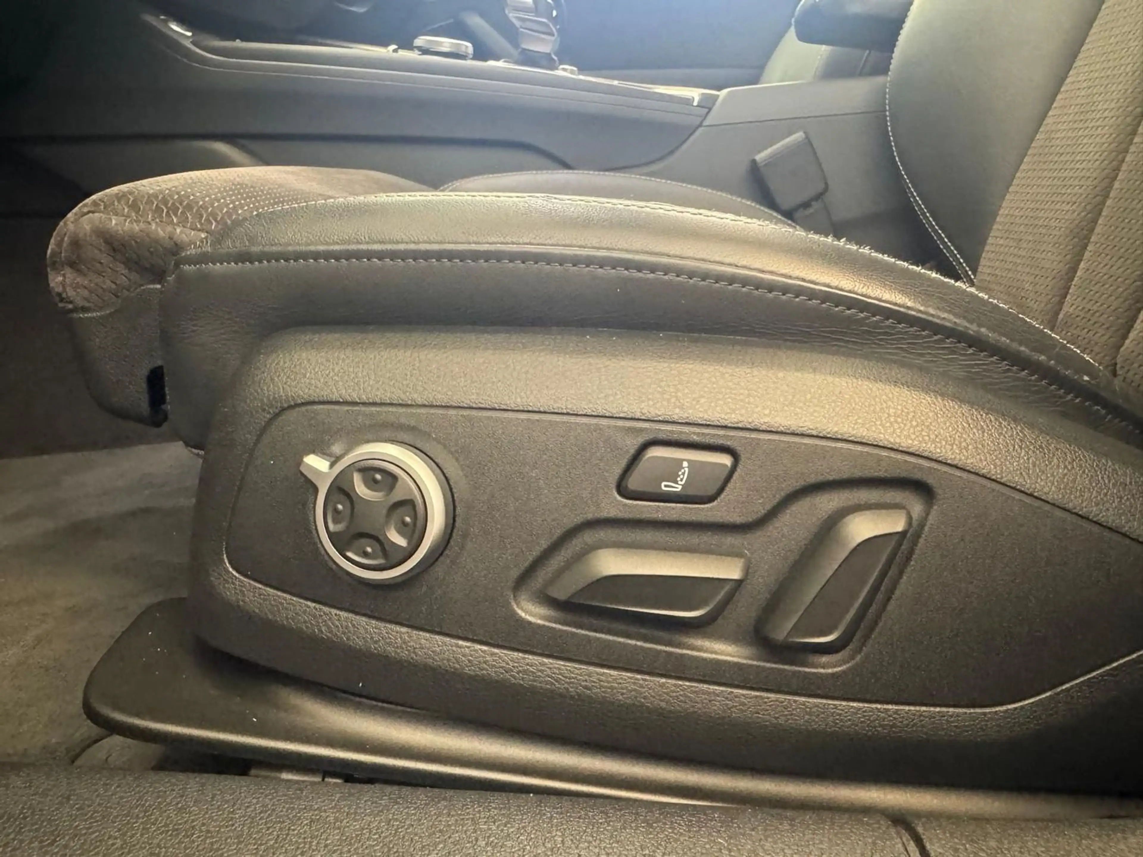 Audi A5 50 TDI S-Line HuD Pano Kamera Digital Ambiente — photo 13