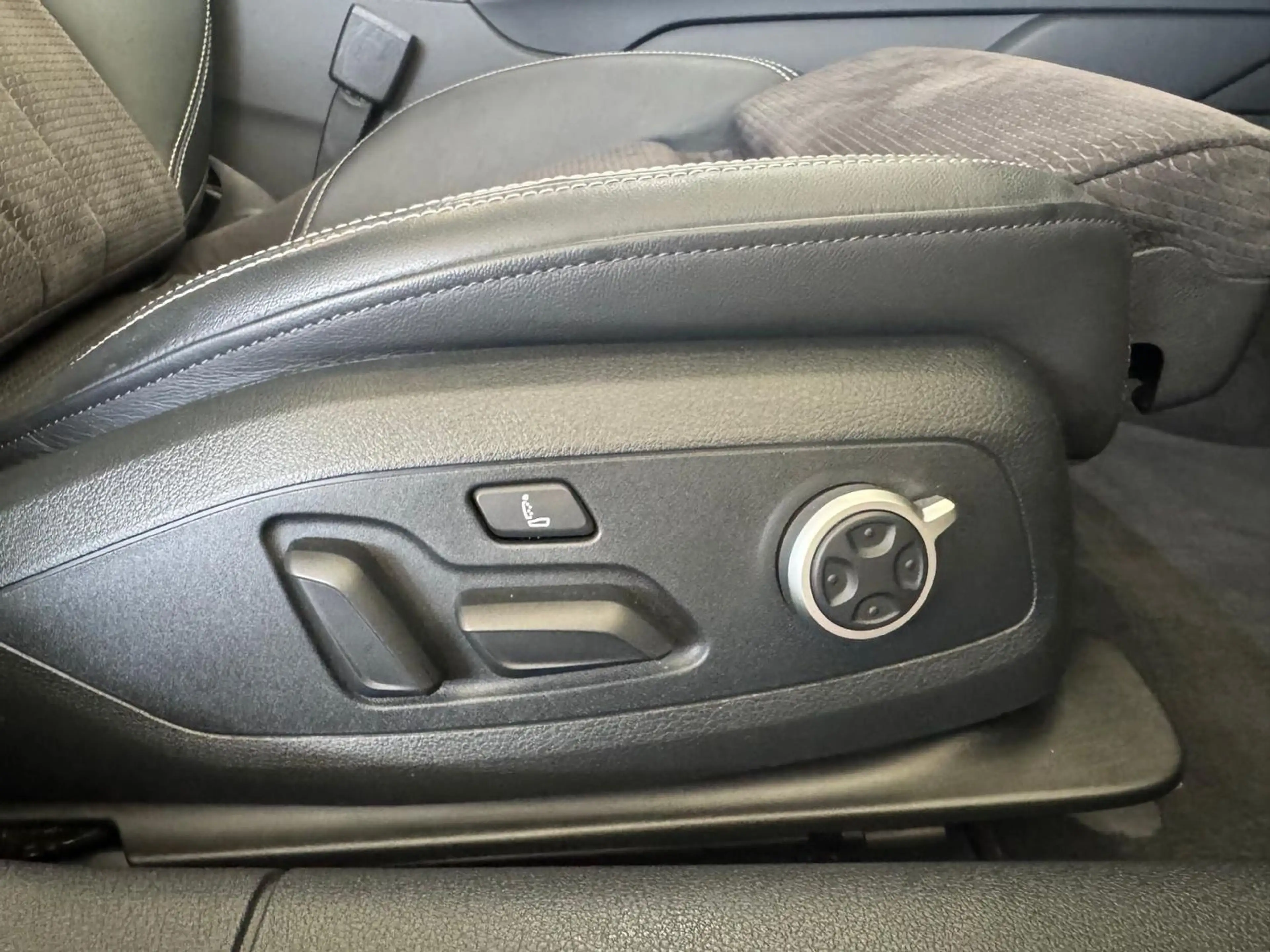 Audi A5 50 TDI S-Line HuD Pano Kamera Digital Ambiente — photo 14